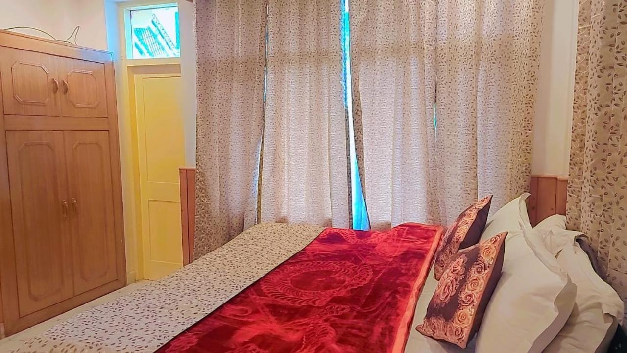 Hotel Seraj International