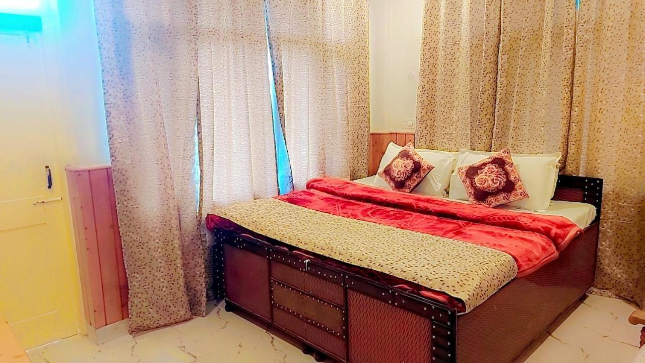 Seraj International Hotel 2*