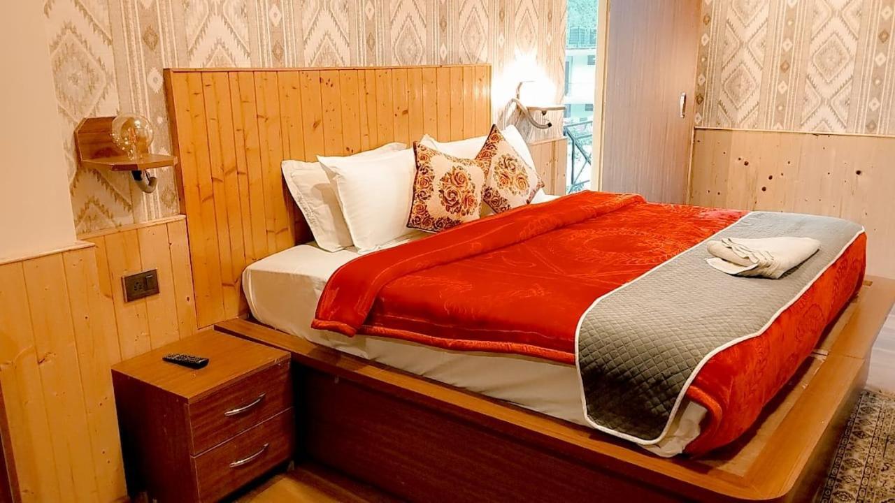 Hotel Seraj International Manali (Himachal Pradesh)
