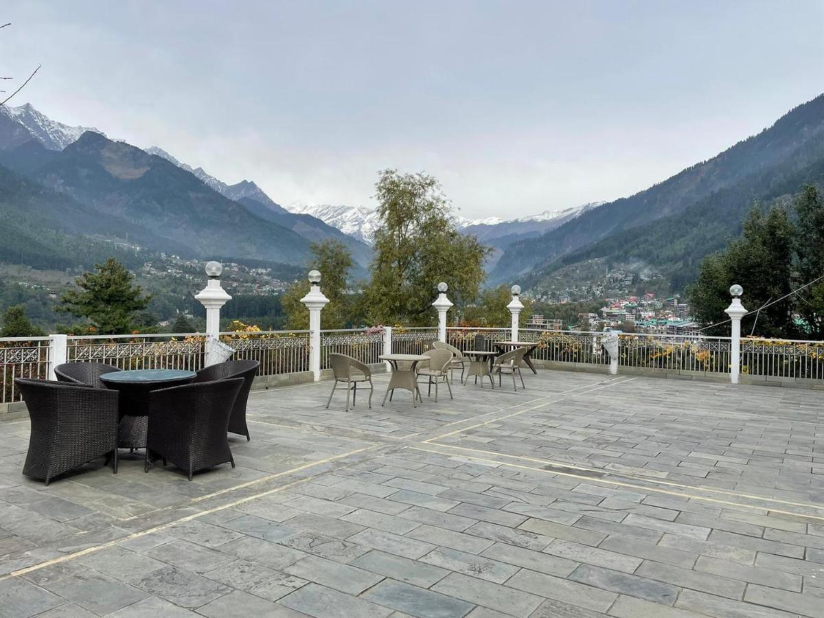 White Mist Hotel 3*