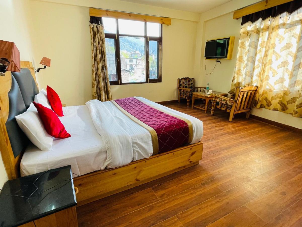 Radhika Inn