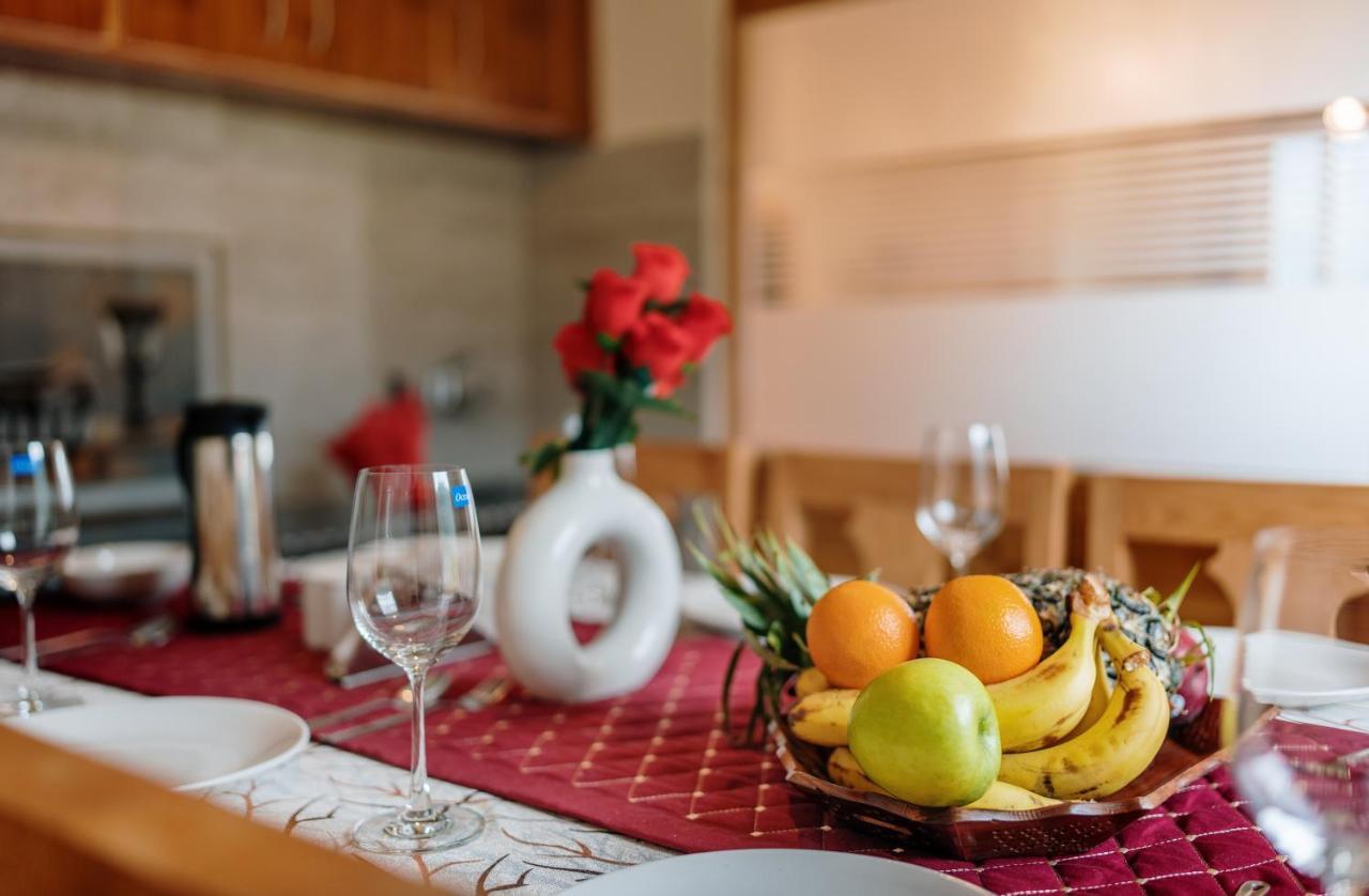 The Red Bird Cottages, Guest house