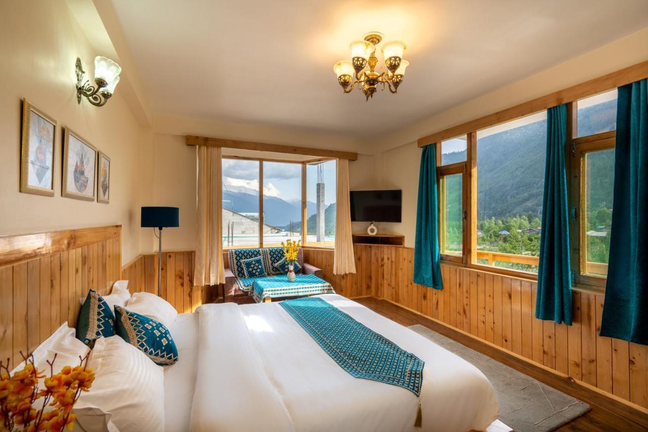 The Red Bird Cottages, Guest house *