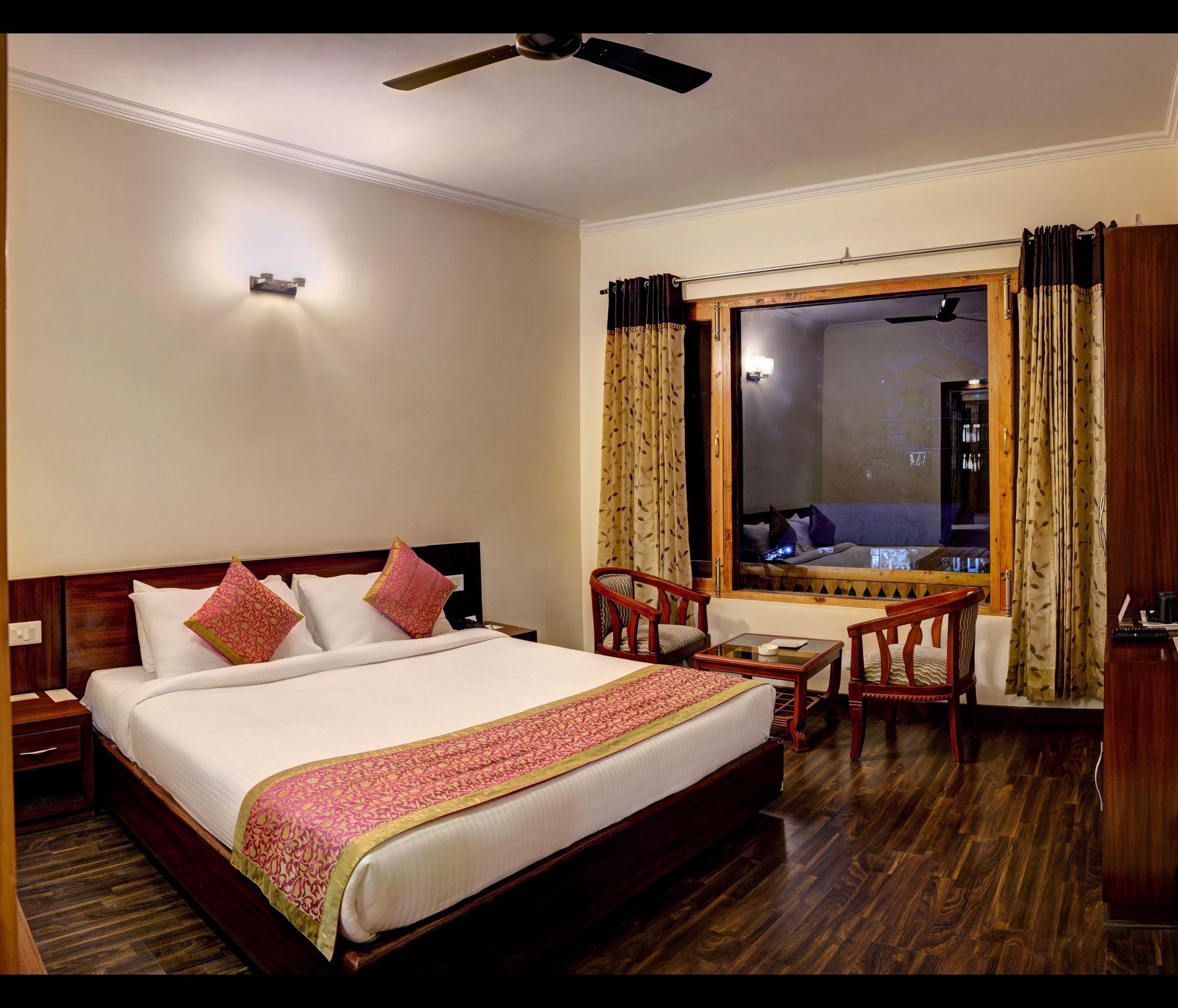 Chandertal Regency & Hotel Manali (Himachal Pradesh)