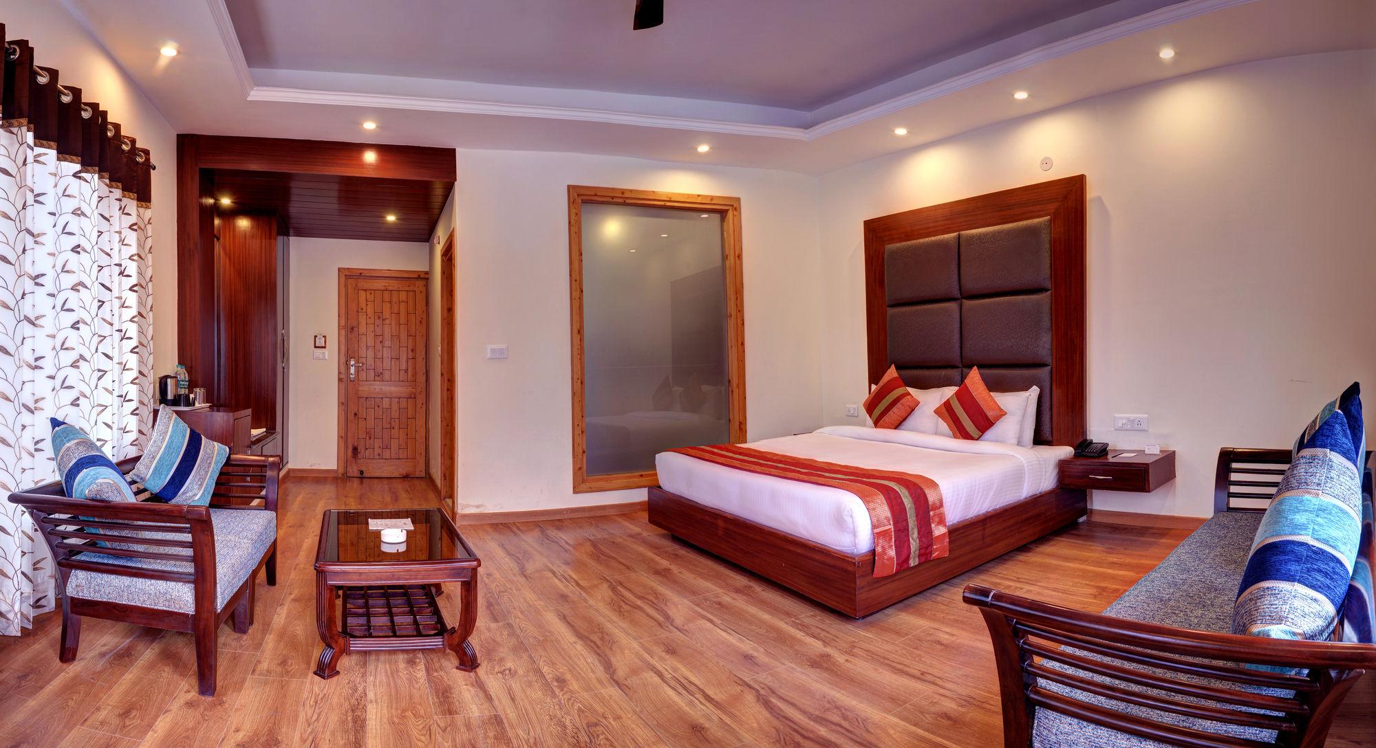 Chandertal Regency & Hotel Manali (Himachal Pradesh)