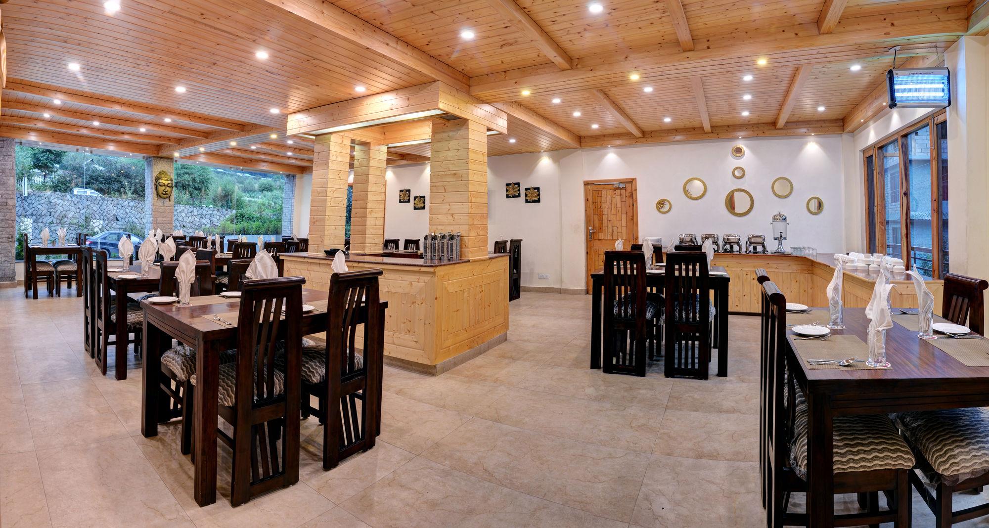 Chandertal Regency & 3*