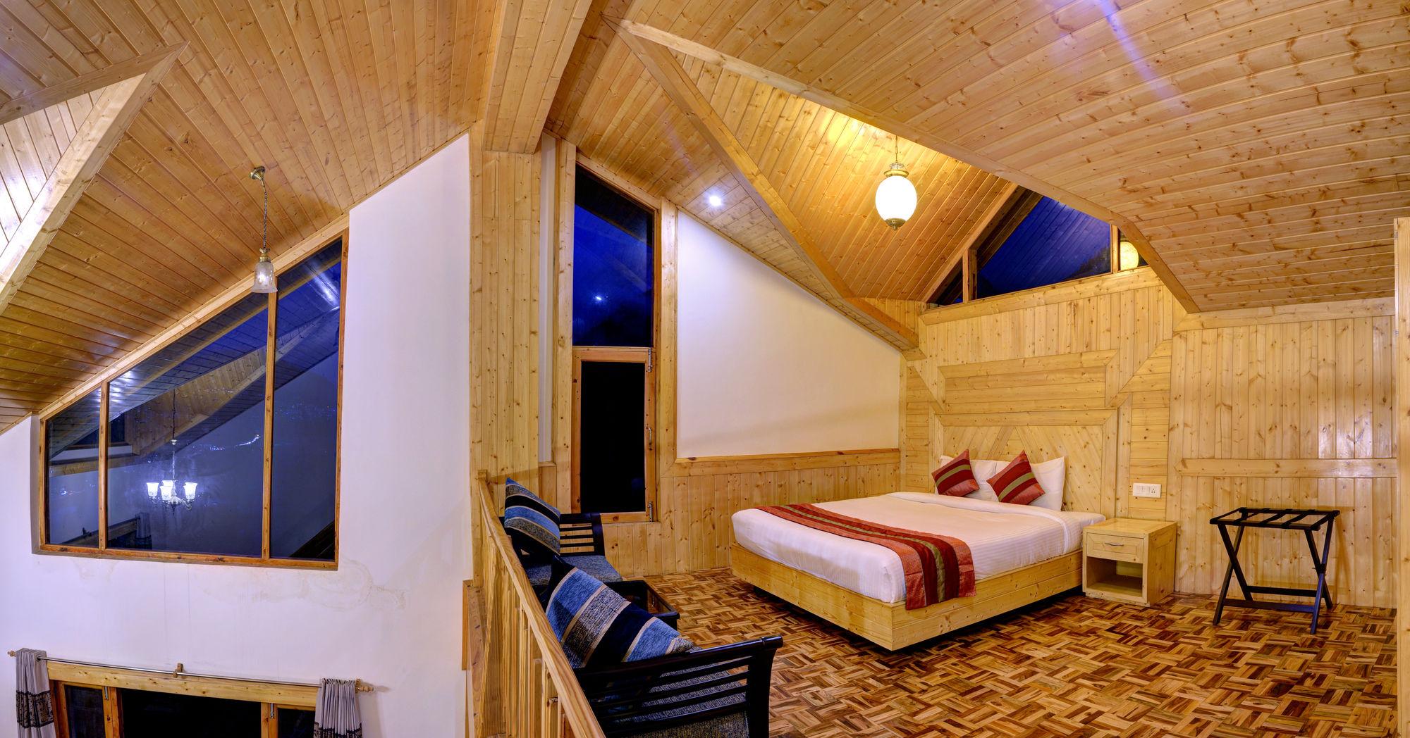 Chandertal Regency & Manali (Himachal Pradesh)