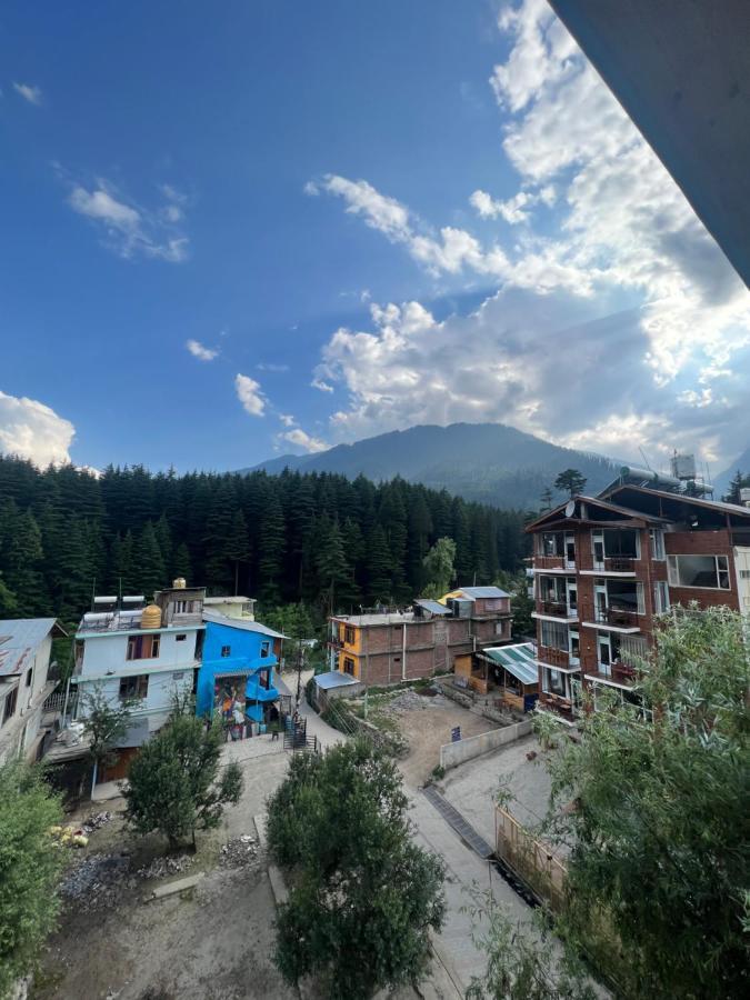 Old With Balcony & Mountain View, Near Club House 3* Manali (Himachal Pradesh)