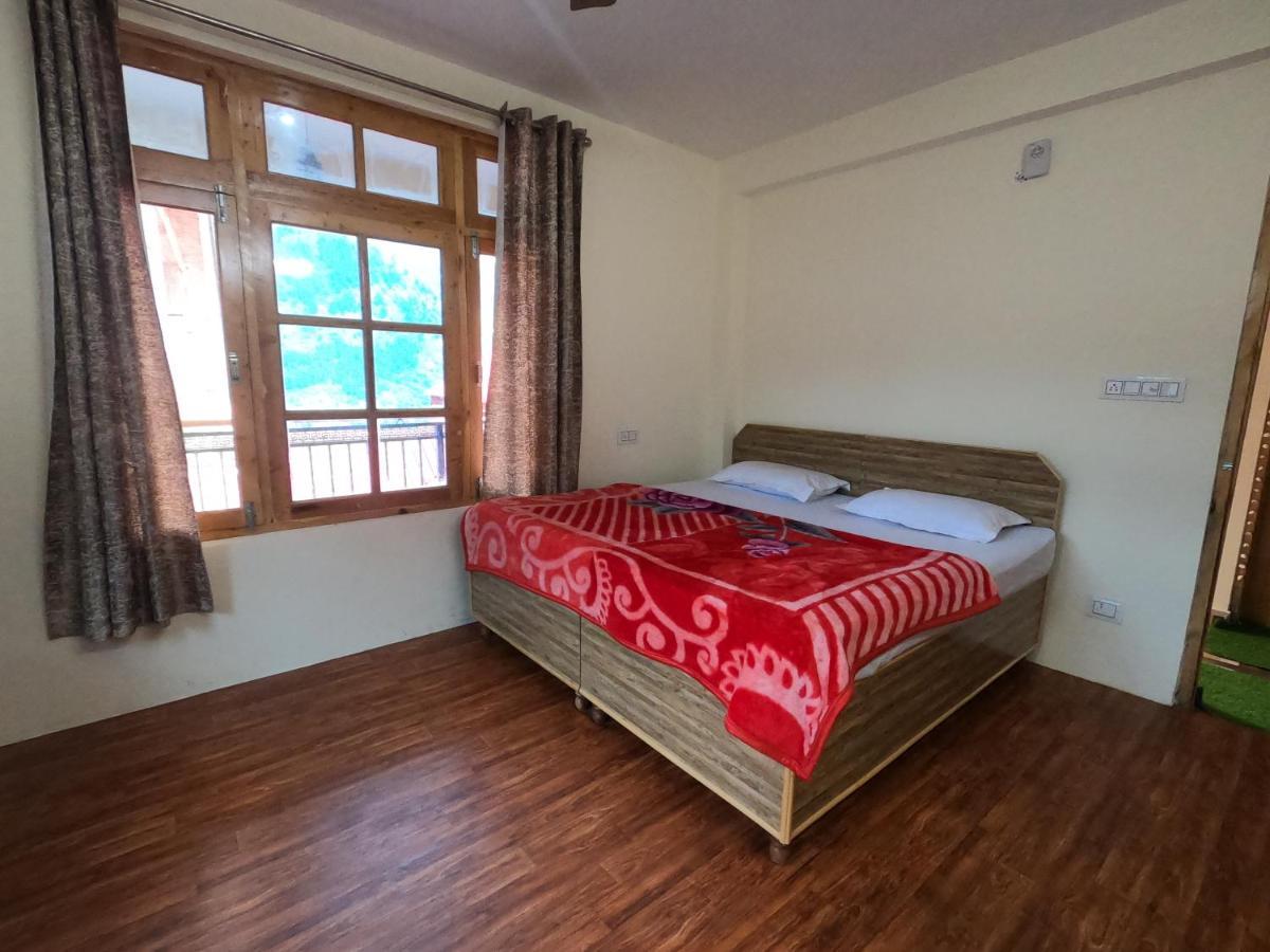 Meluha Hikes And Stays * Manali (Himachal Pradesh)