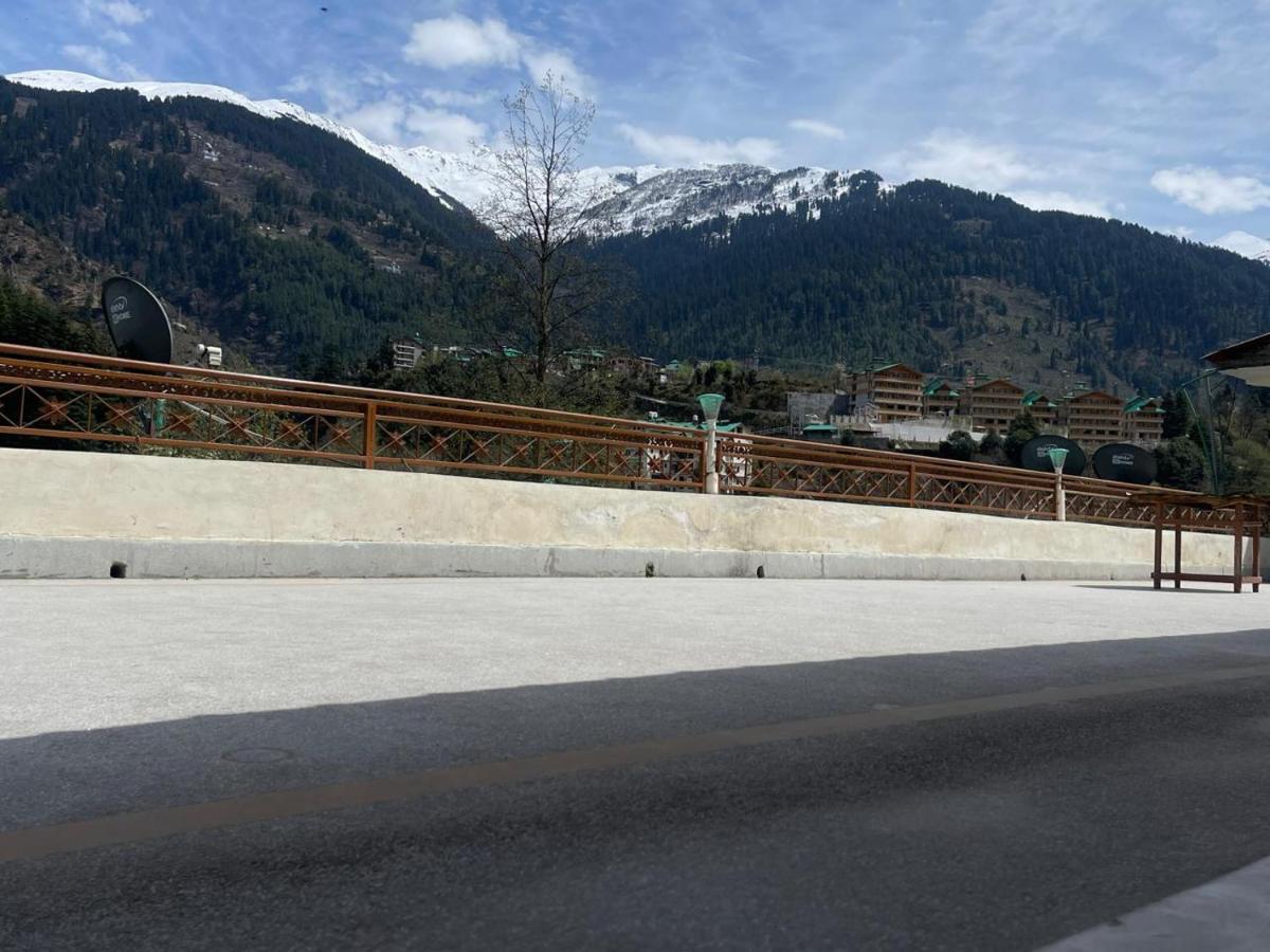 Silver Land-manali