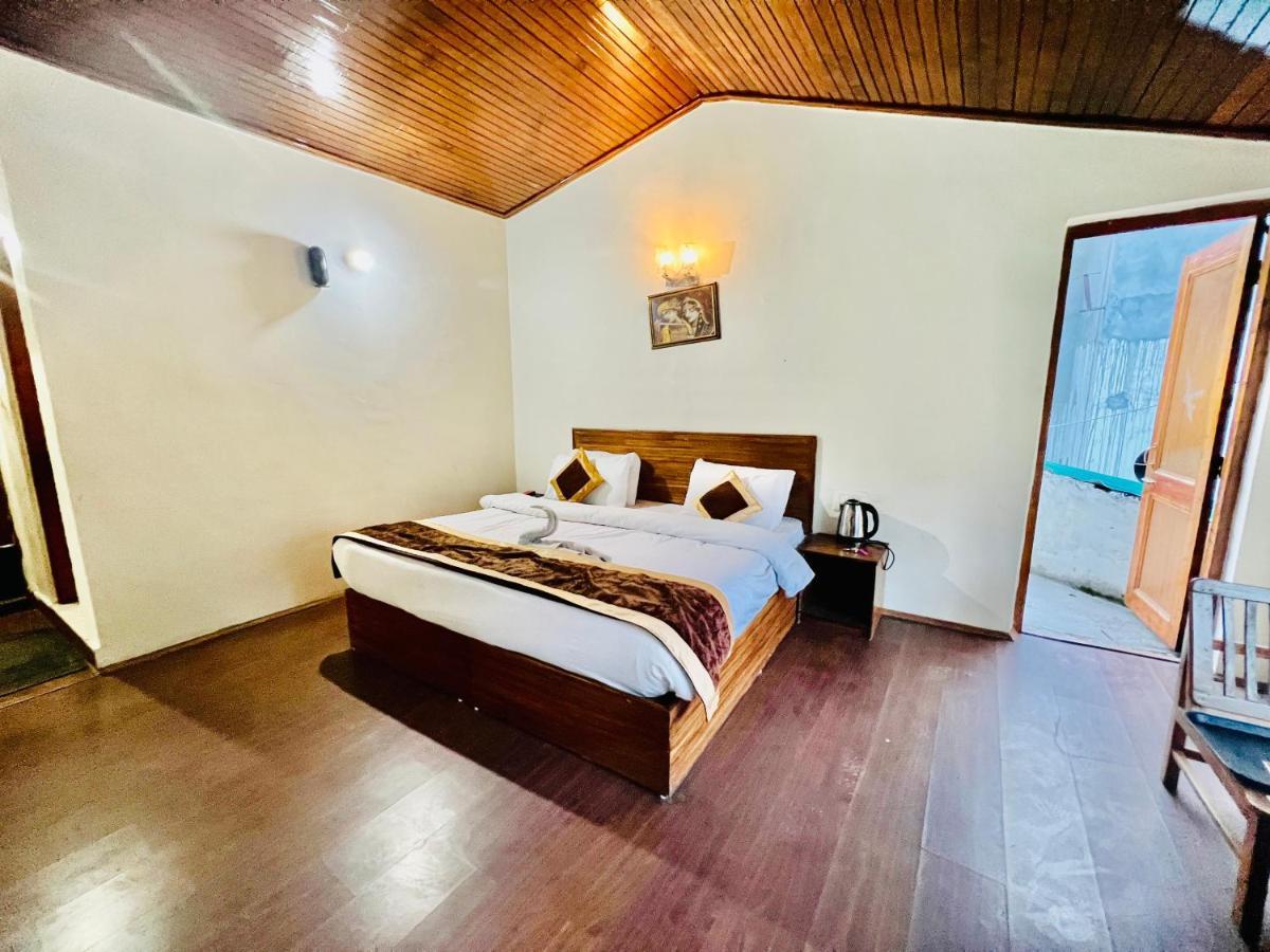 Silver Land-manali Hotel