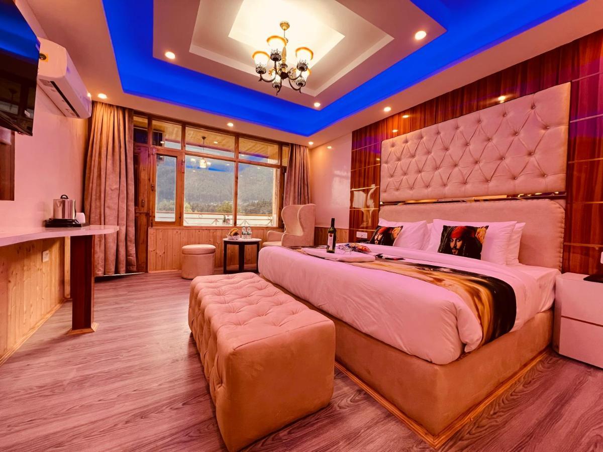 Resort Hill River - Heated & Air Cooled, Near Mall Road - Parking, Lawn, Playing Zone & Much - Couple Friendly 4*