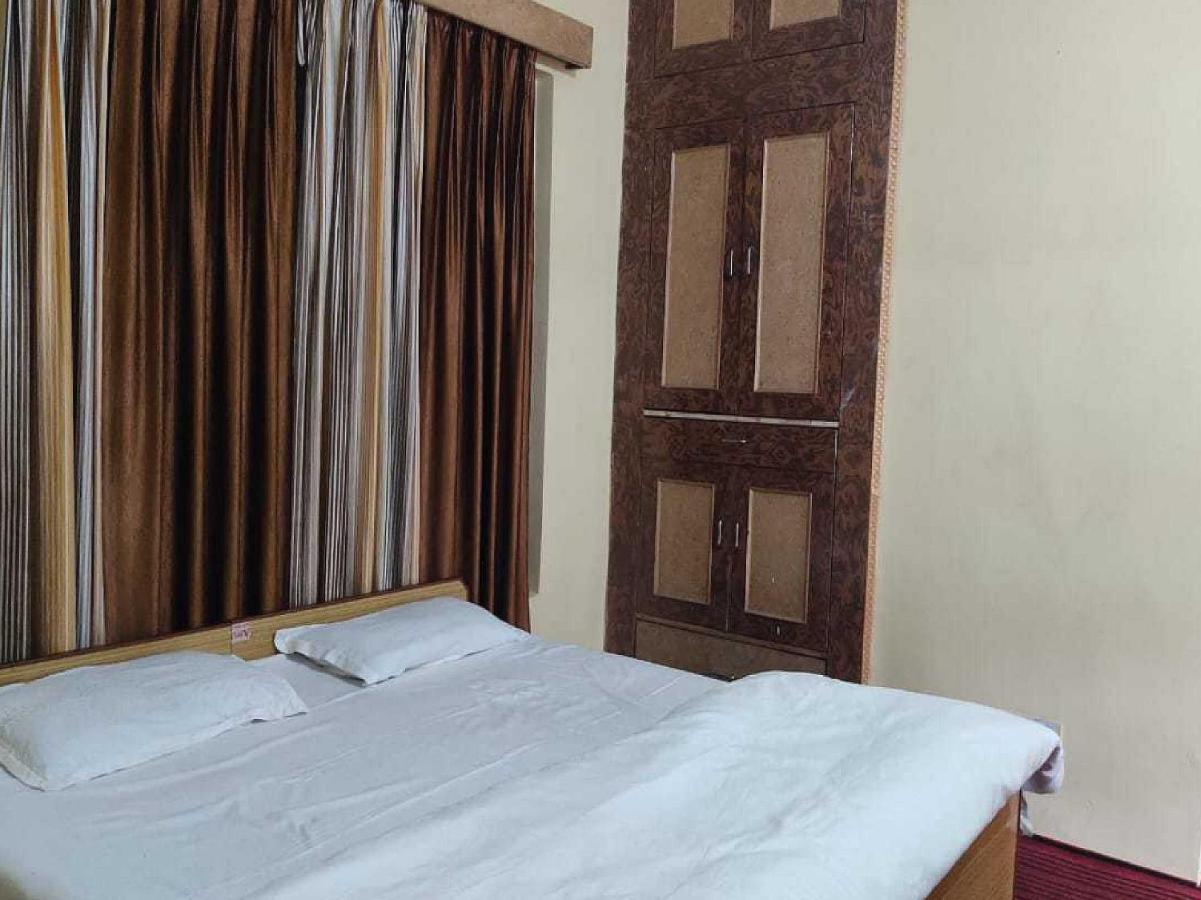 Pop Shanti Kunj Orchard Cottge Apartment