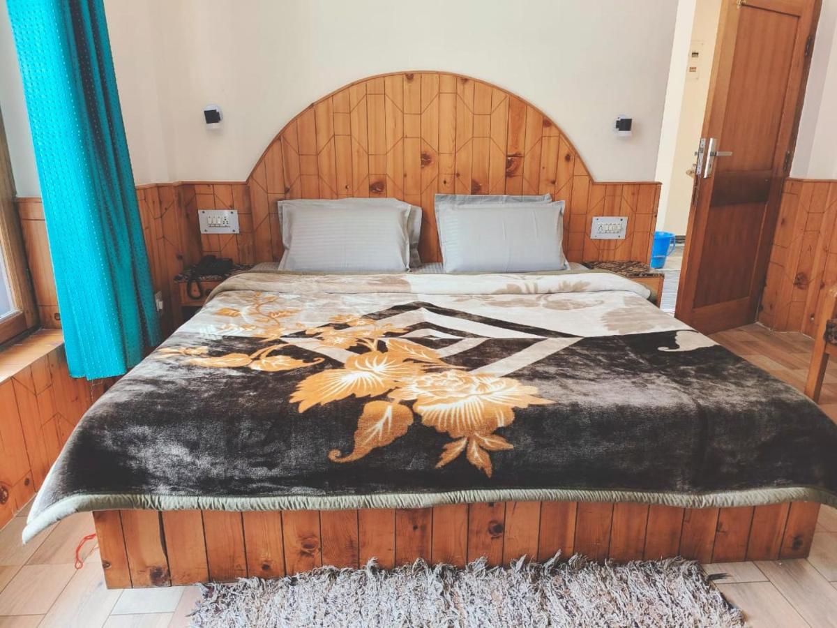 Hadimba Regency ! Free 4 Wheeler Parking ! Mountain View ! Near Mall Road