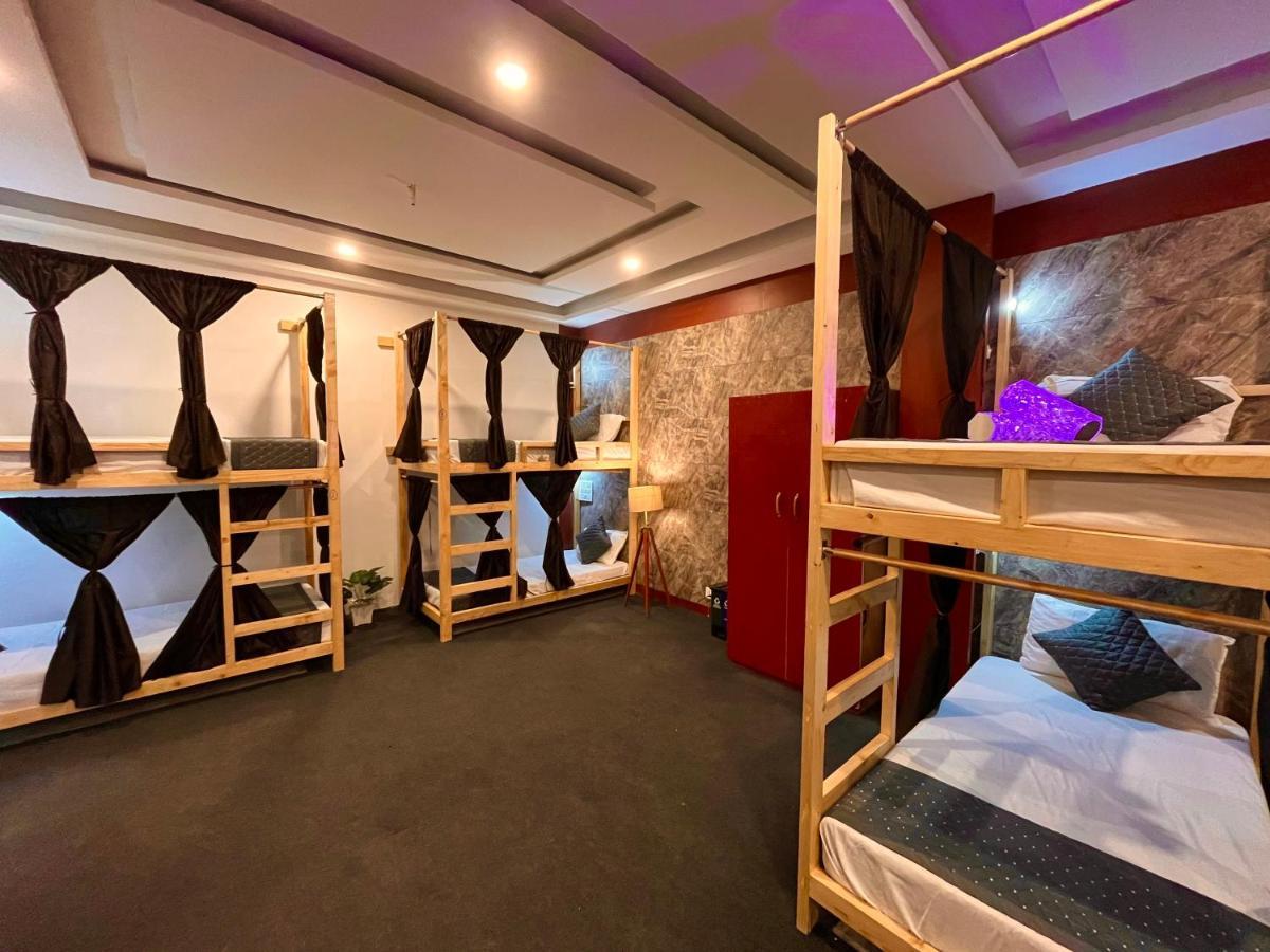 Hotel Backyard-near Mall Road Manali (Himachal Pradesh)