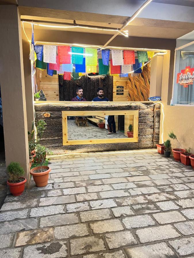 Hotel Apple Flower By Mall Road Manali (Himachal Pradesh)