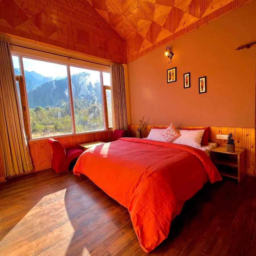 Fluestern -a Boutique * Manali (Himachal Pradesh)