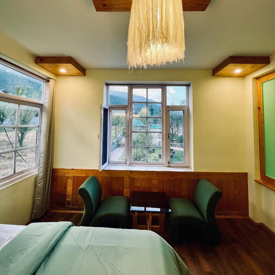 Fluestern -a Boutique Hostel *