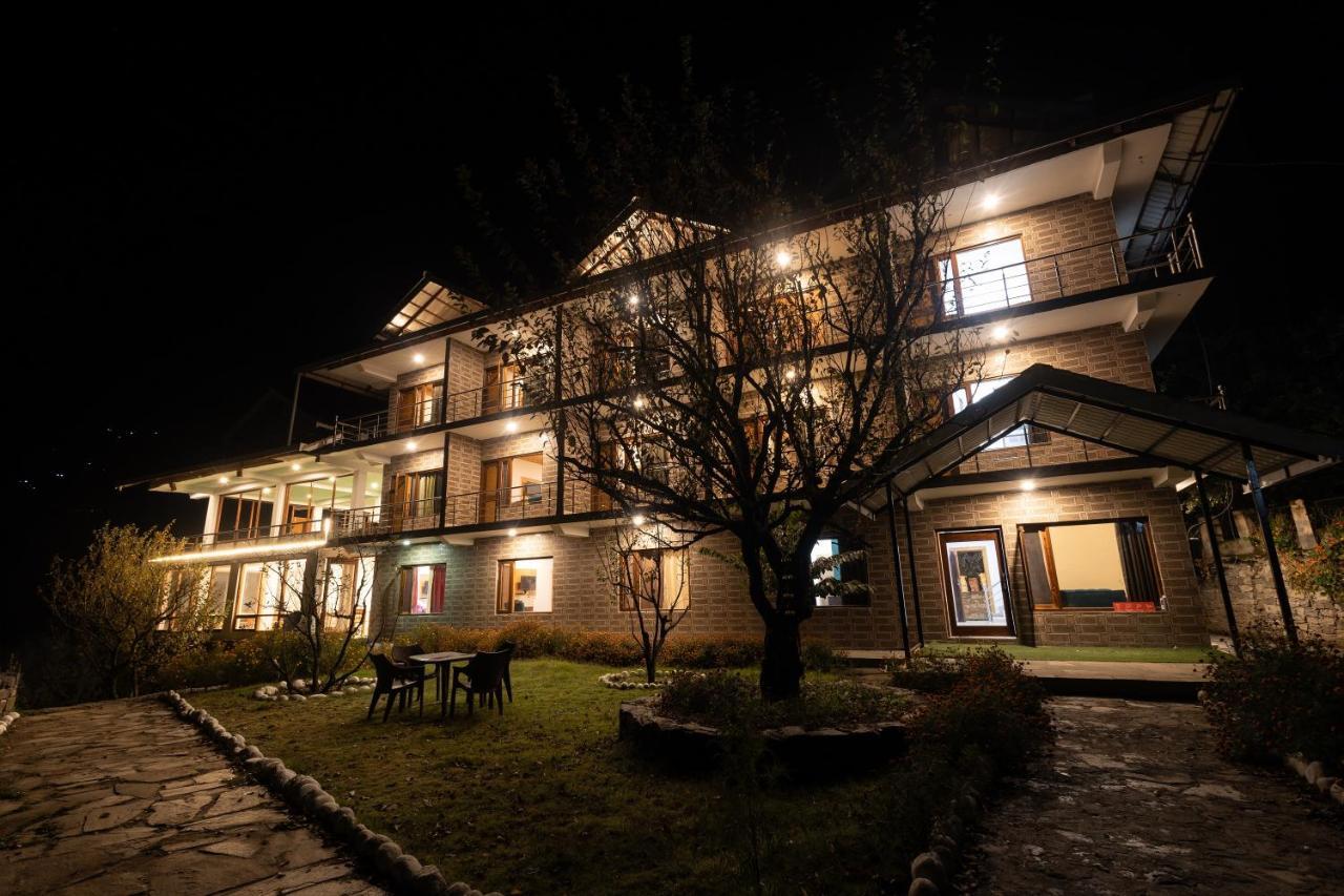 Hotel Aroha Residency- A Countryside 3*