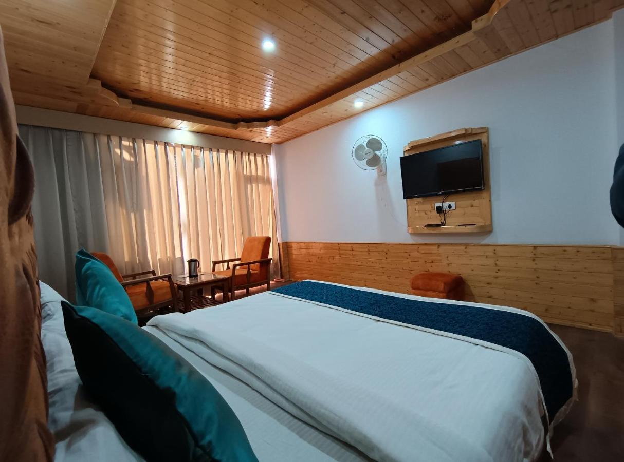 Mountain Paradise Manali (Himachal Pradesh)