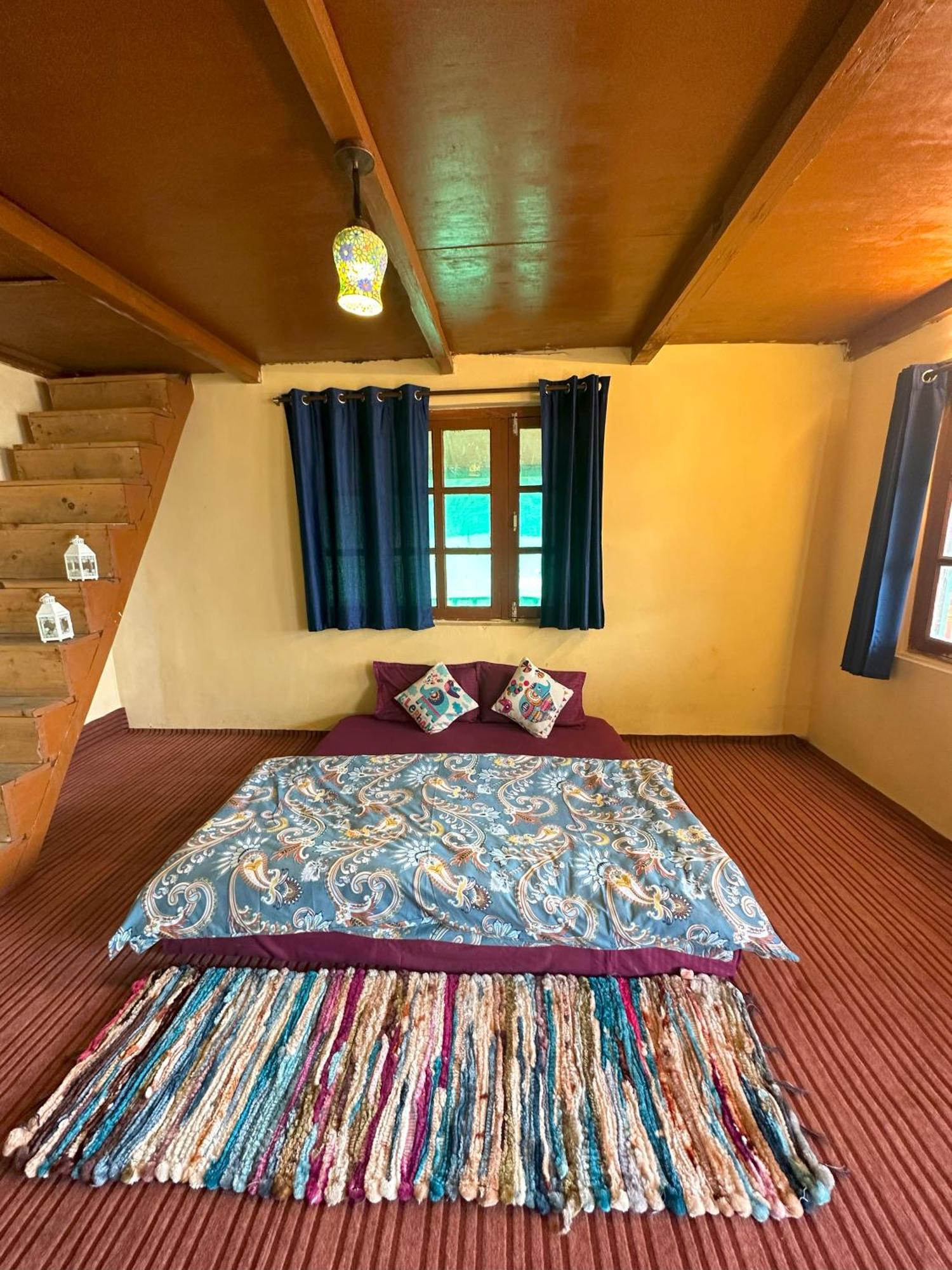 Homestay Ahorastays Manali (Himachal Pradesh)