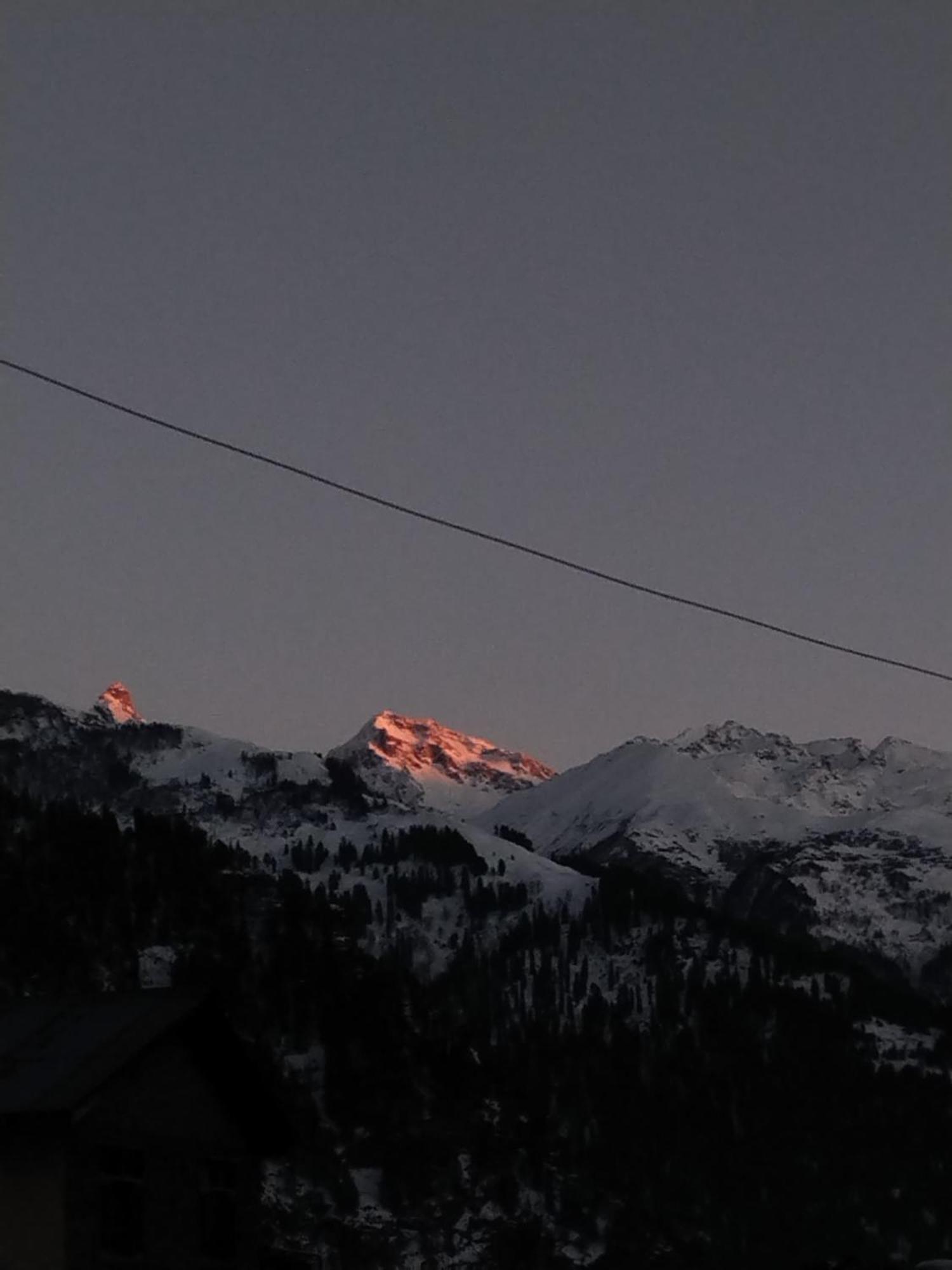 Meluha Hikes And Stays * Manali (Himachal Pradesh)