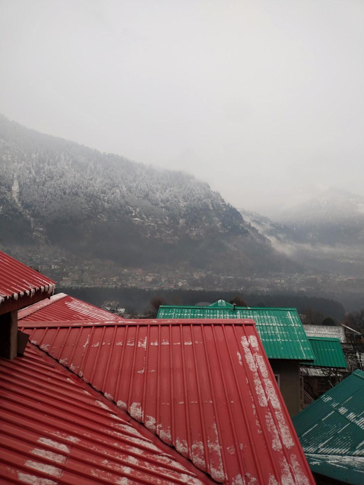 Meluha Hikes And Stays * Manali (Himachal Pradesh)