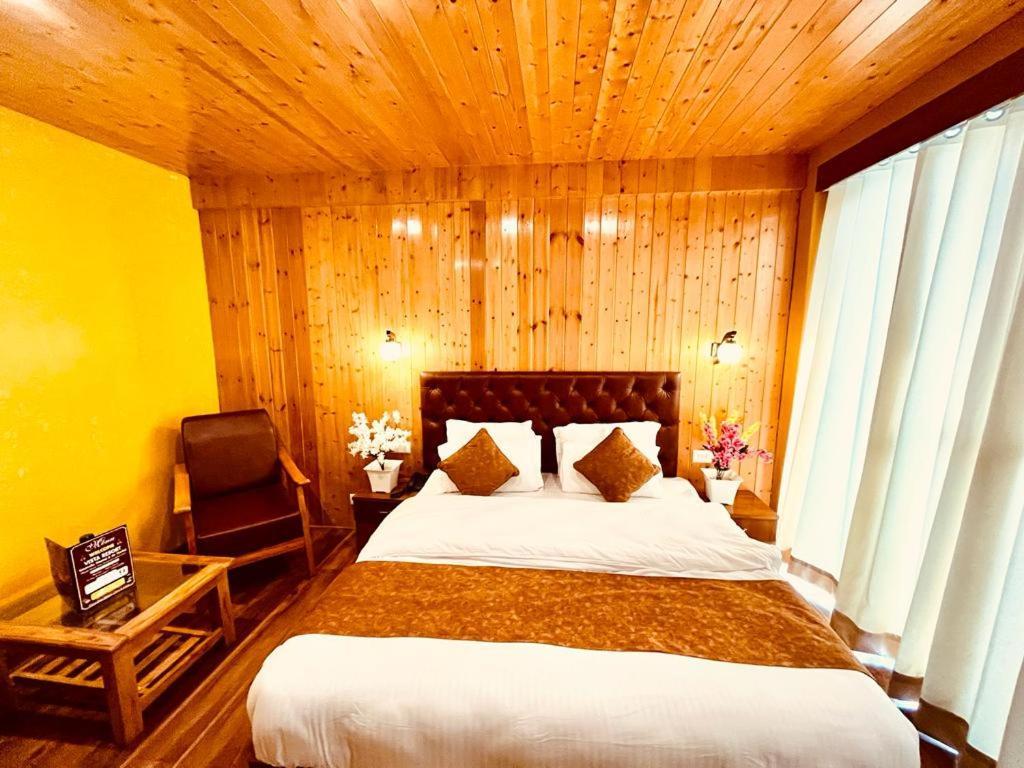 Hotel Vista - Centrally Heated ! Air Cooled ! - Managed By The Four Season ! Close To Mall Road