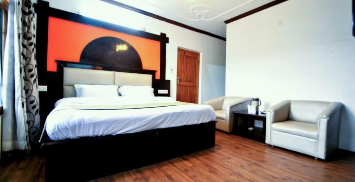 Hotel Himgiri Manali (Himachal Pradesh)