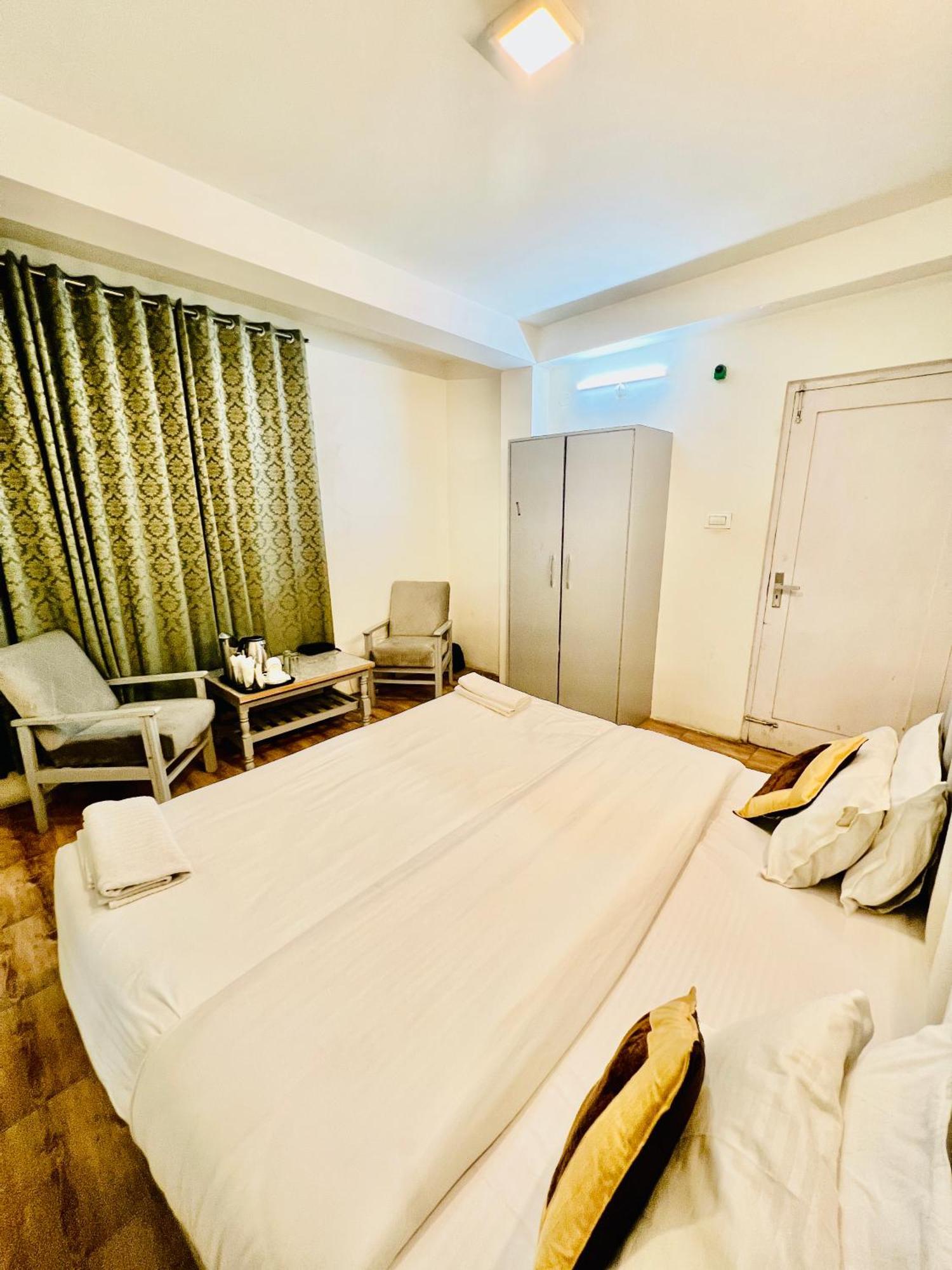 Hotel Link -#near Volvo Bus Stand #mountain View #river View #open Terrace