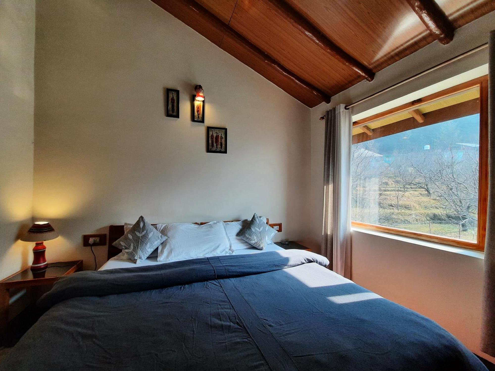 The Hideout - Hiraeth Hostel Manali (Himachal Pradesh)