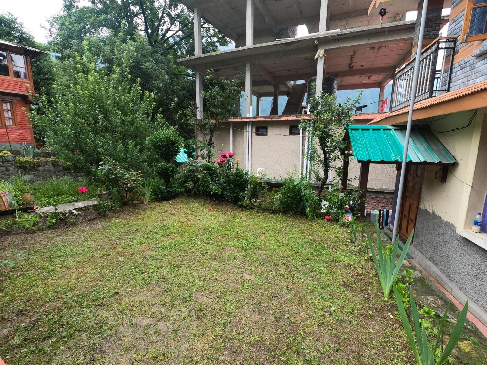 Homestay Meluha Hikes And Stays *