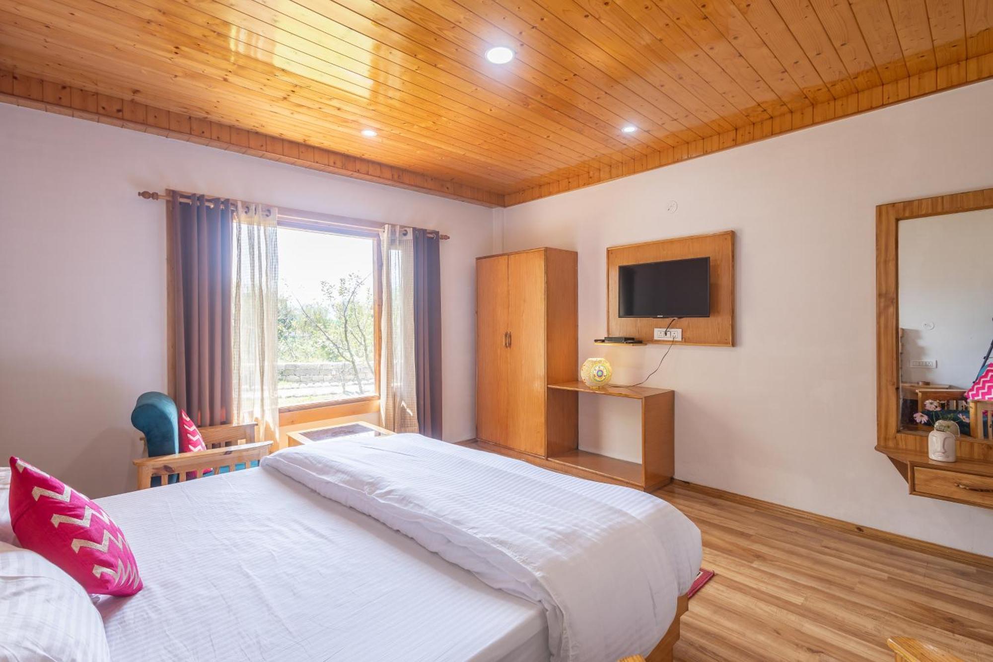 Aroha Residency- A Countryside 3* Manali (Himachal Pradesh)