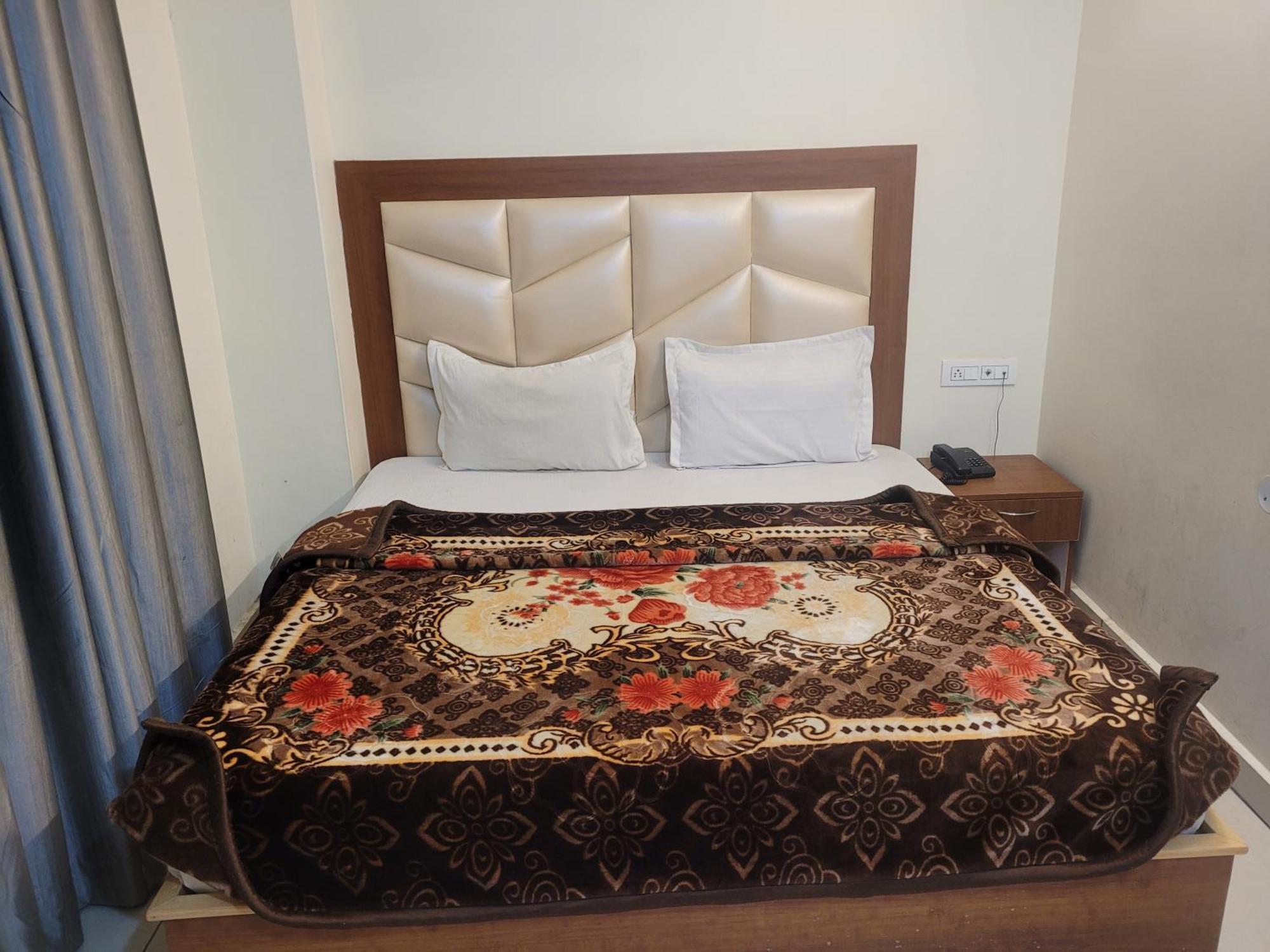 Snow Country Bed & Breakfast Manali (Himachal Pradesh)