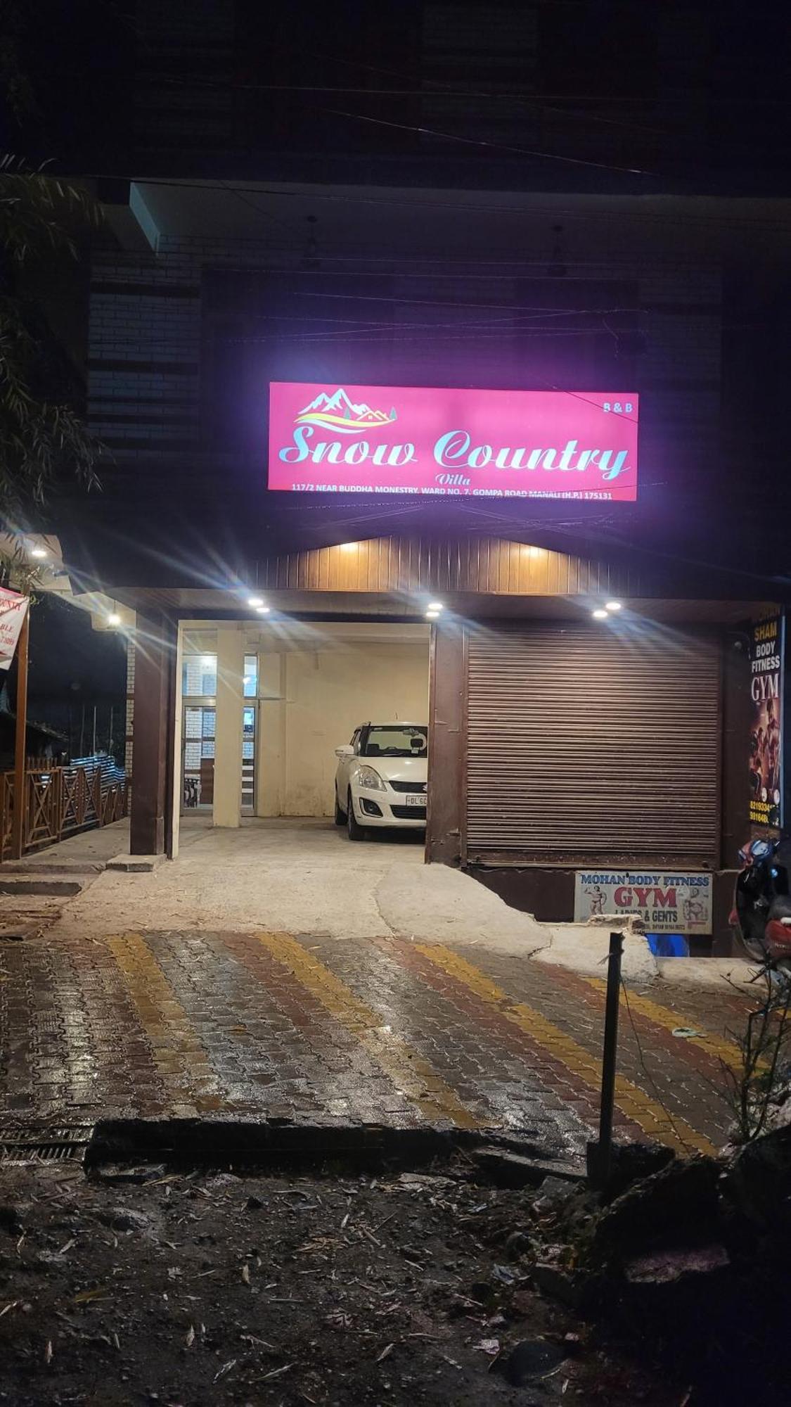 Snow Country Manali (Himachal Pradesh)