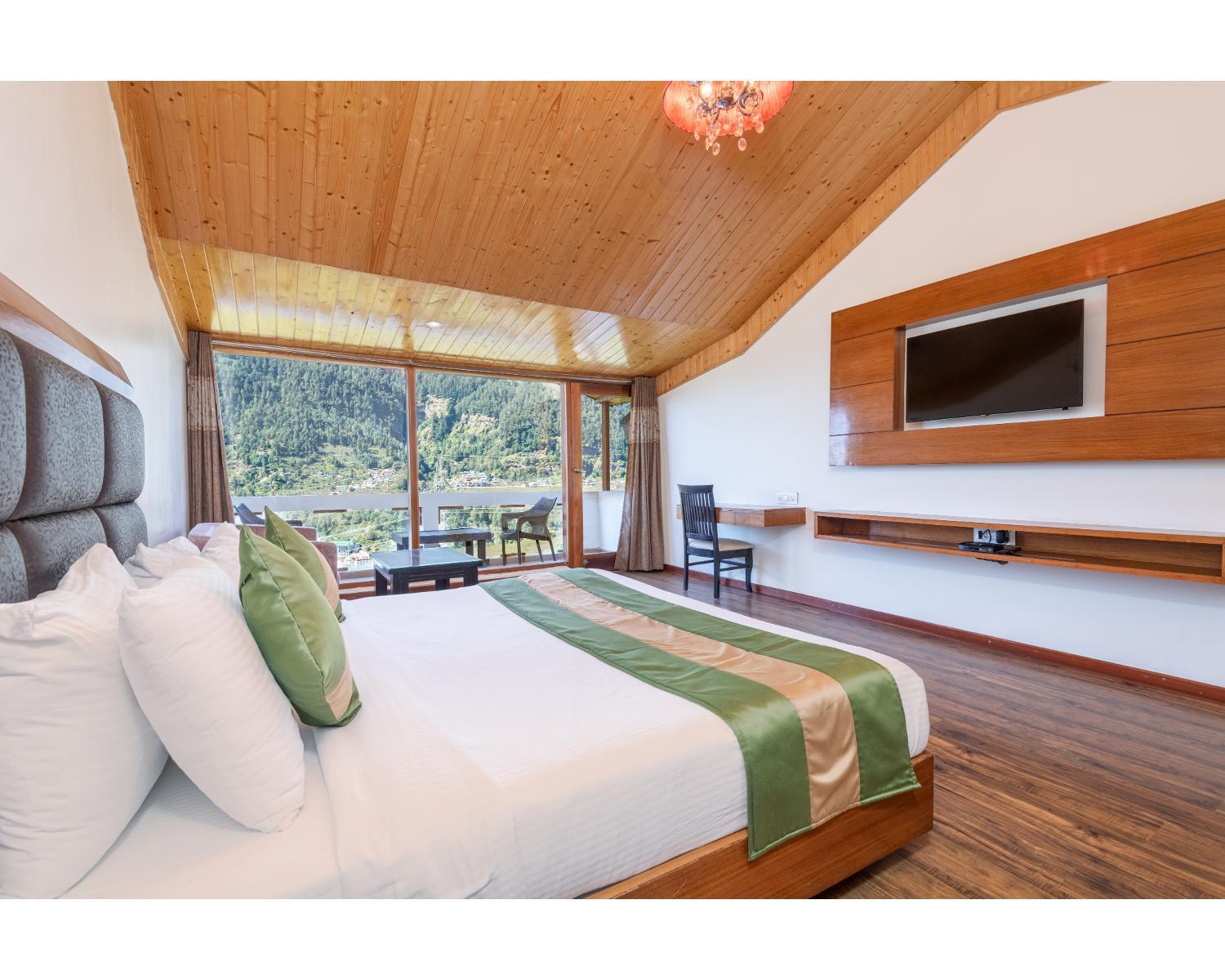Hotel Serenity & By Dls Manali (Himachal Pradesh)