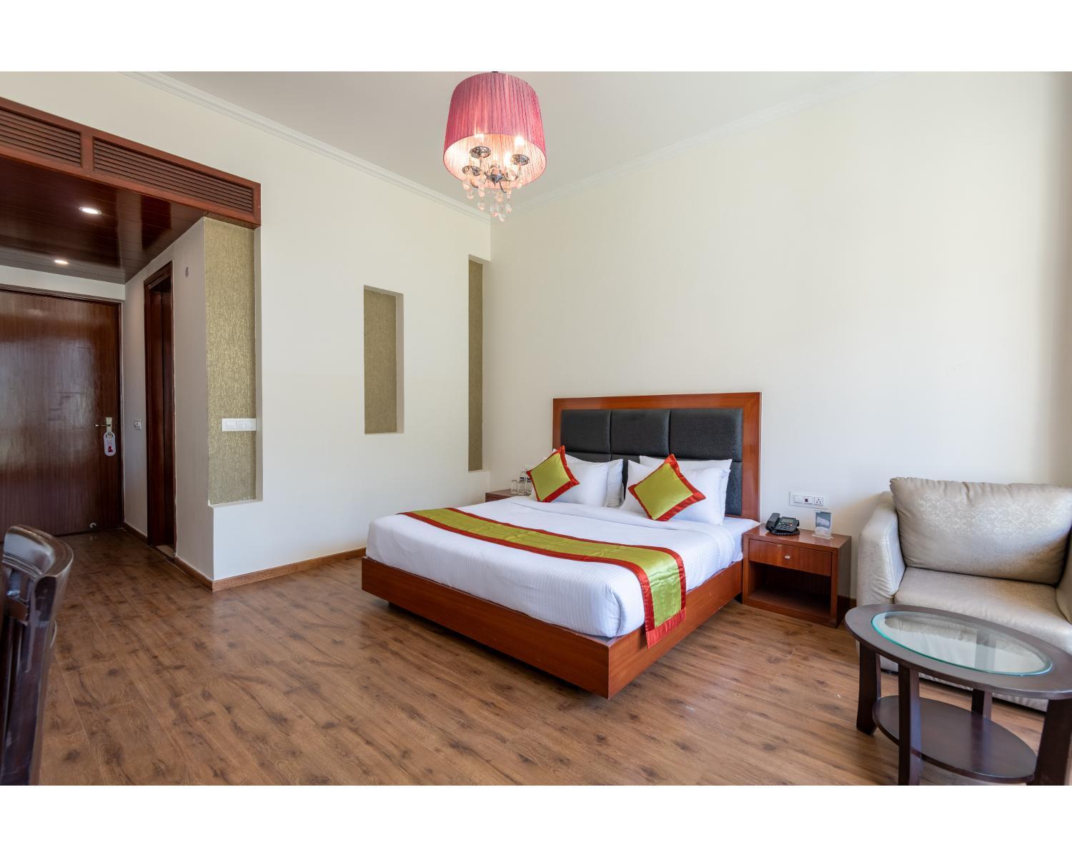 Serenity & By Dls Hotel