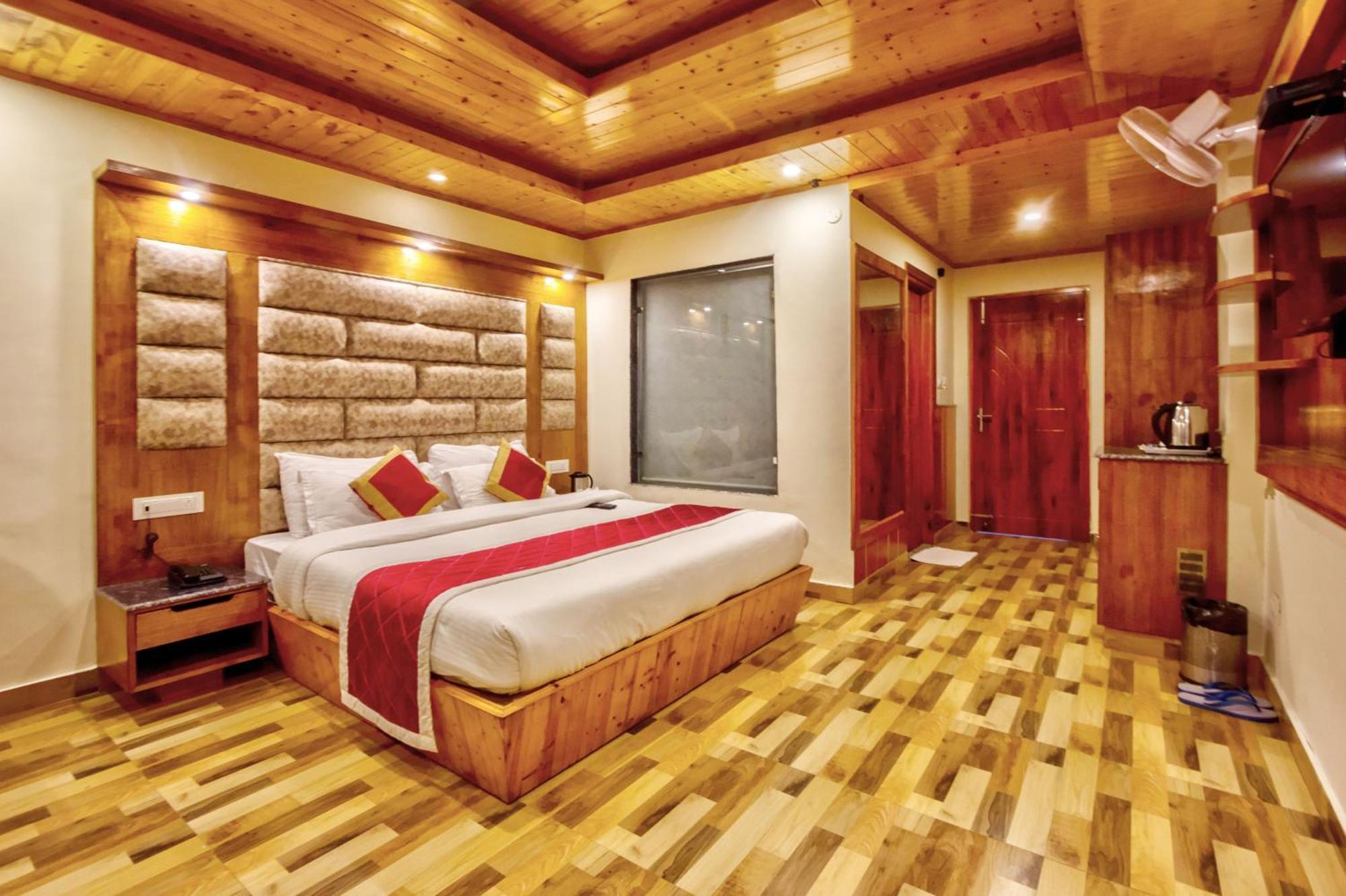 Montana Blues By Snow Hotel Manali (Himachal Pradesh)
