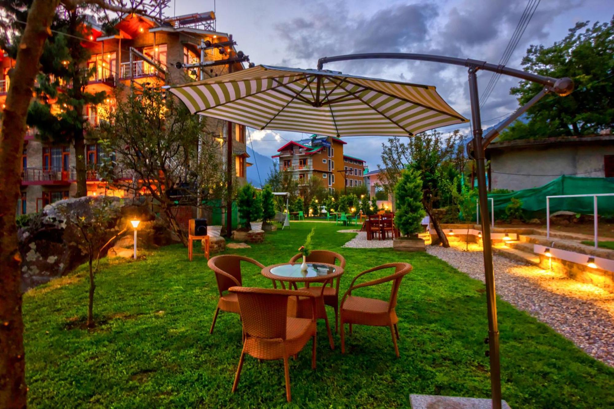 Hotel Montana Blues By Snow 4*