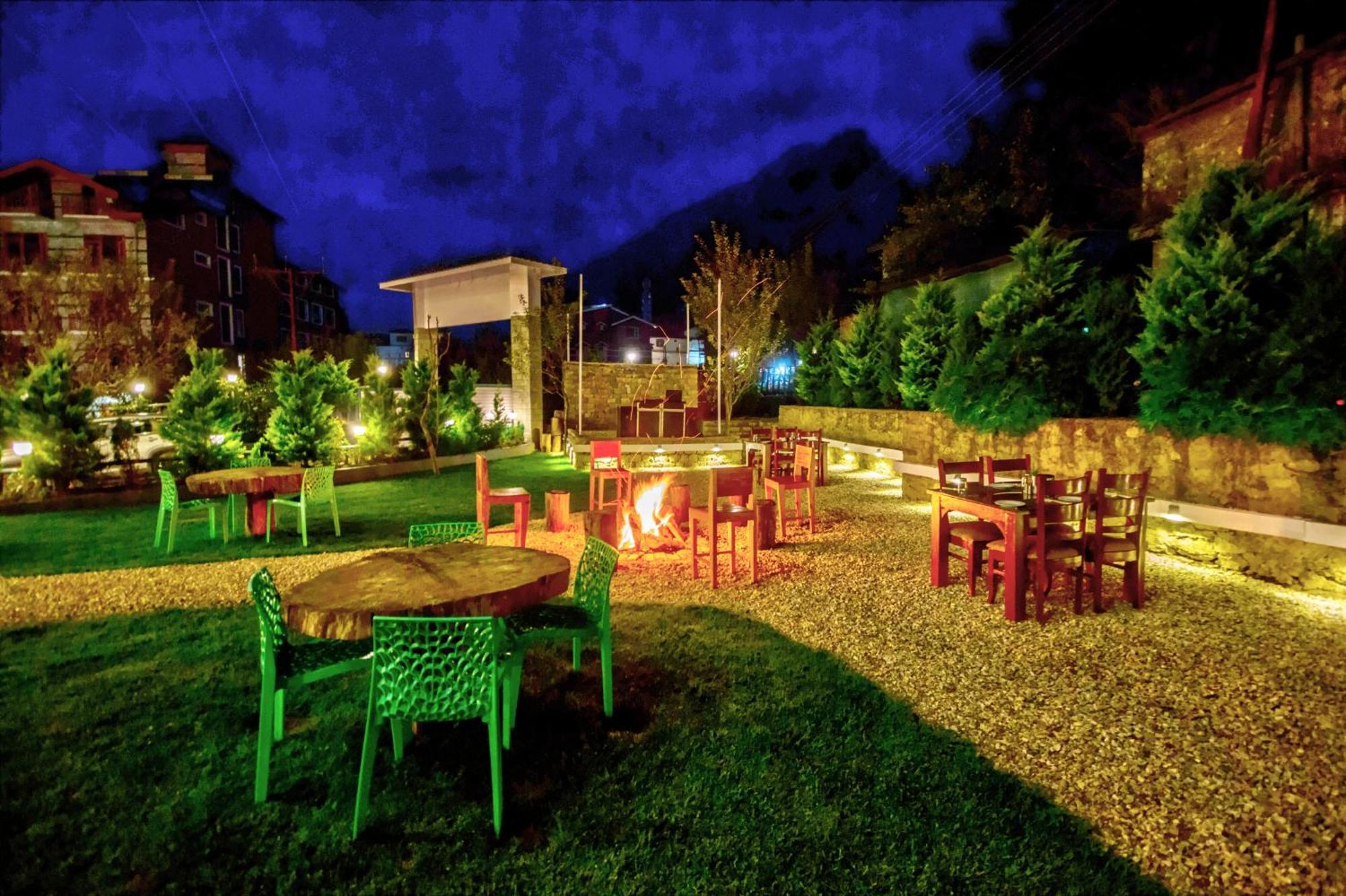 Montana Blues By Snow Hotel 4*