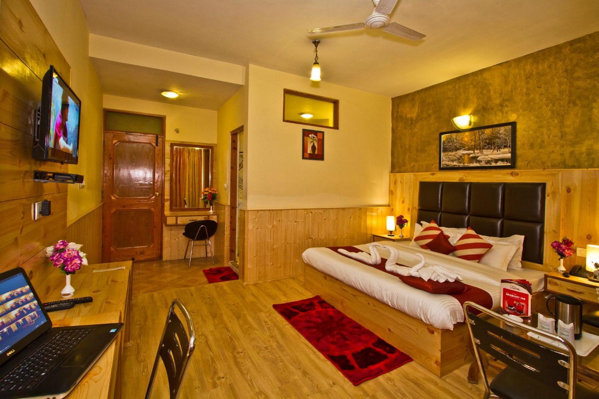 Hotel New Harmony