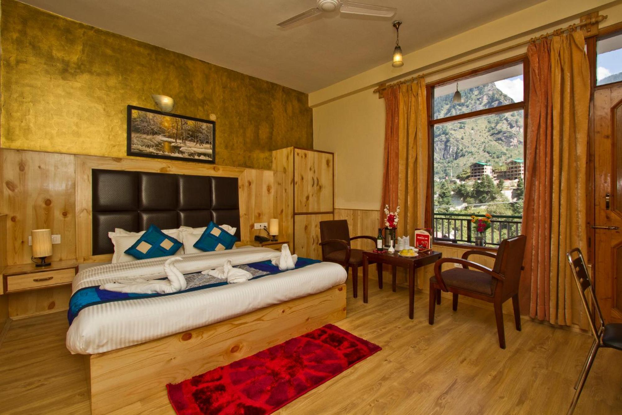 Hotel New Harmony 3*
