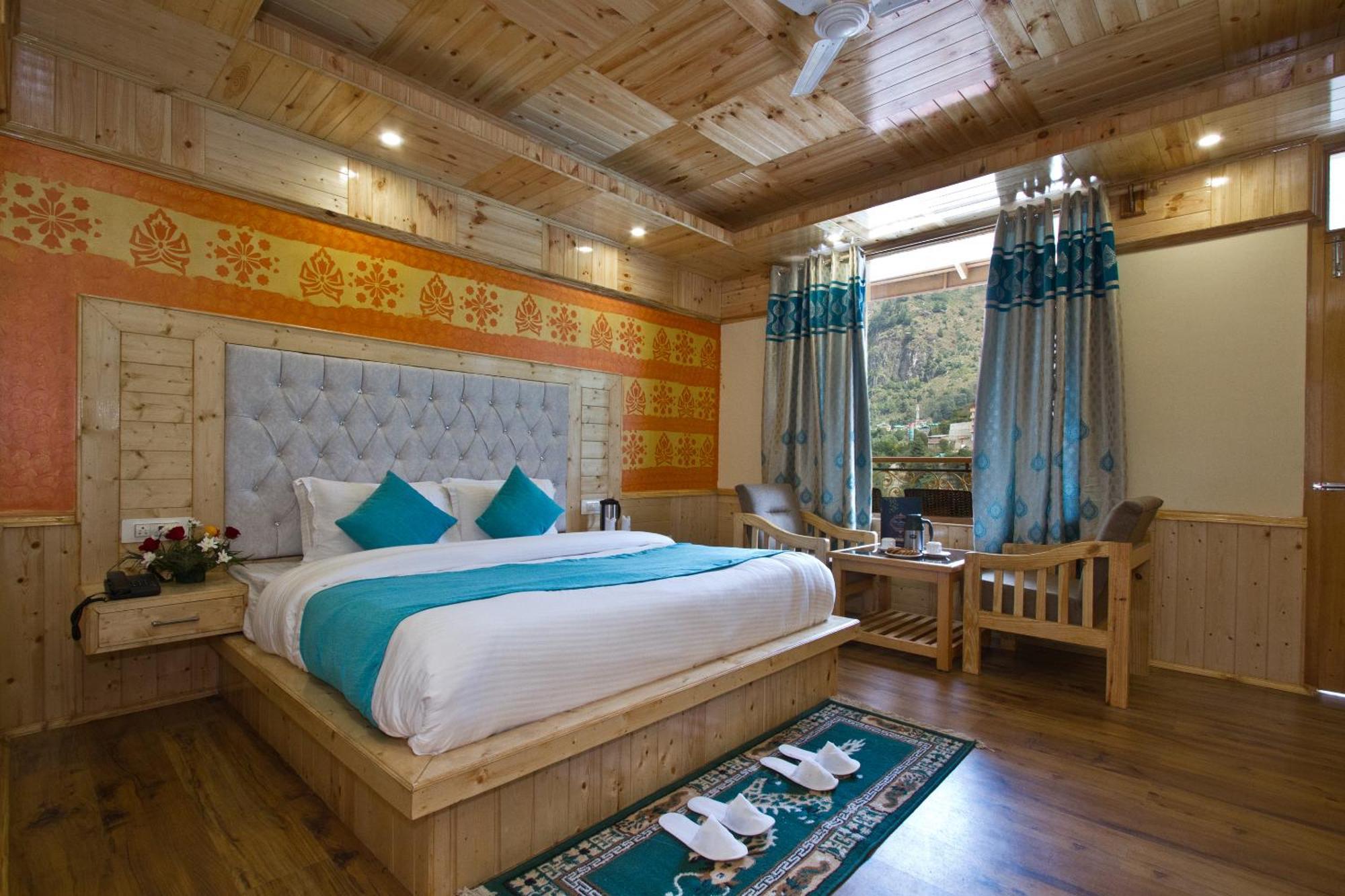 New Harmony Hotel