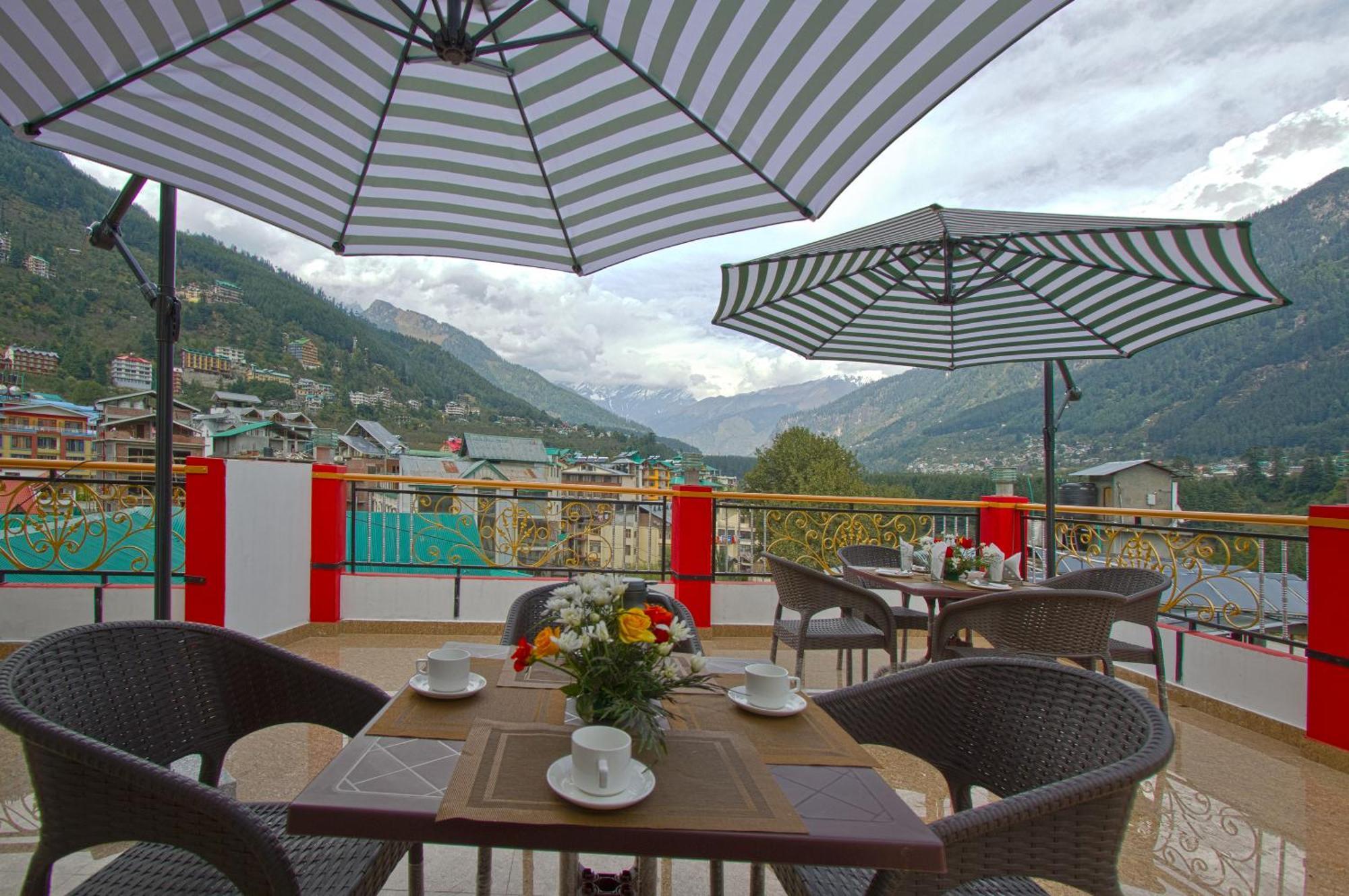 Hotel New Harmony 3*
