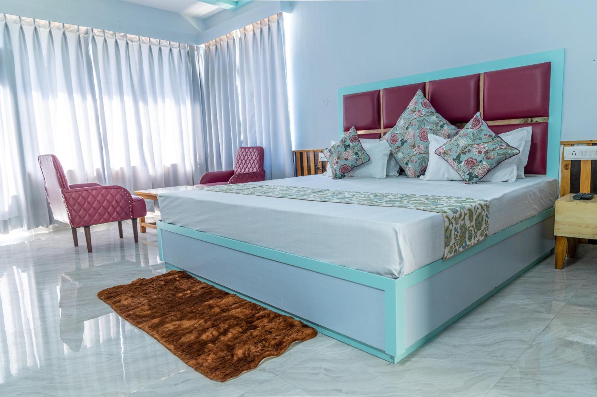 Hotel Apple Flower Hotel Manali (Himachal Pradesh)