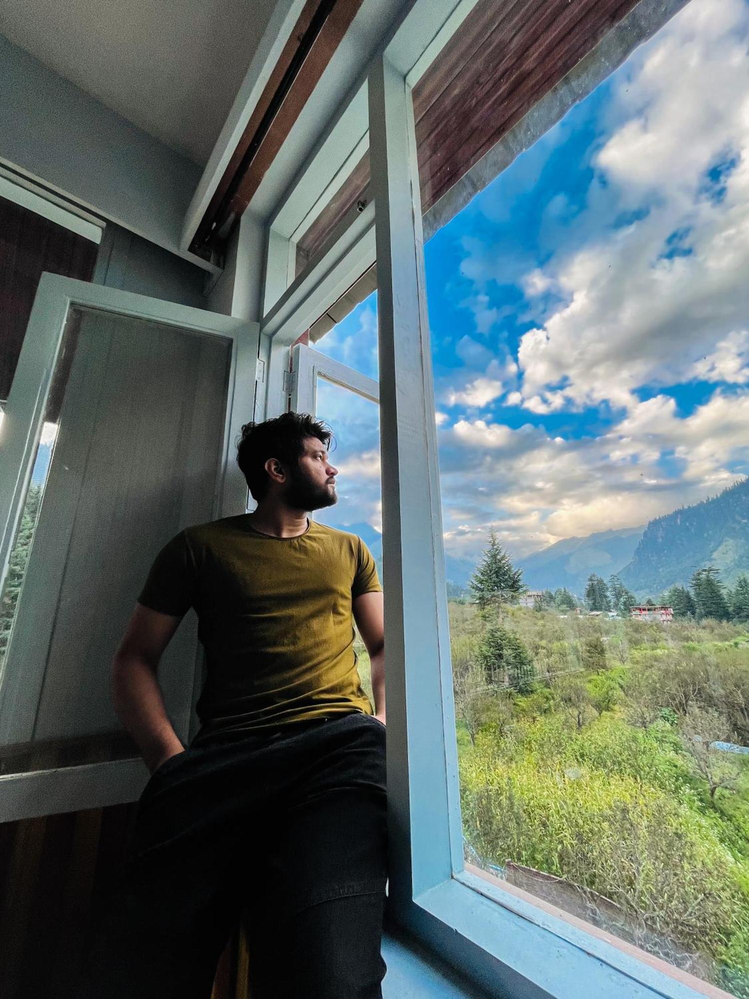 Hotel Apple Flower Manali (Himachal Pradesh)