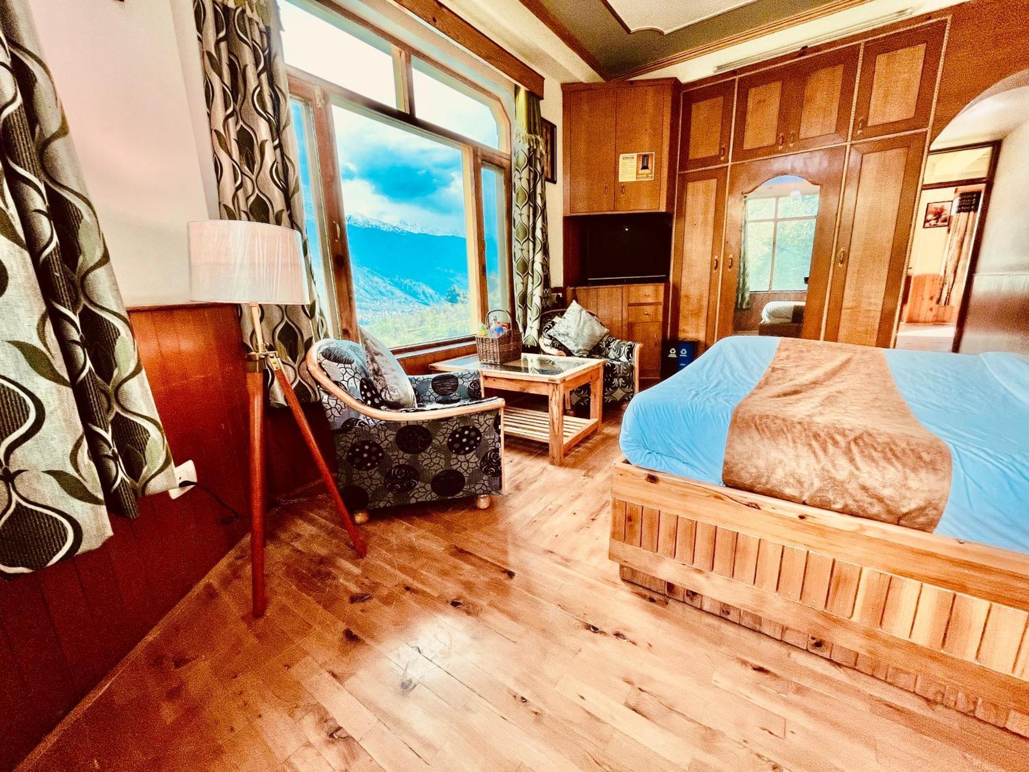 3 Bedroom Luxury With Scenic Mountain View Manali (Himachal Pradesh)