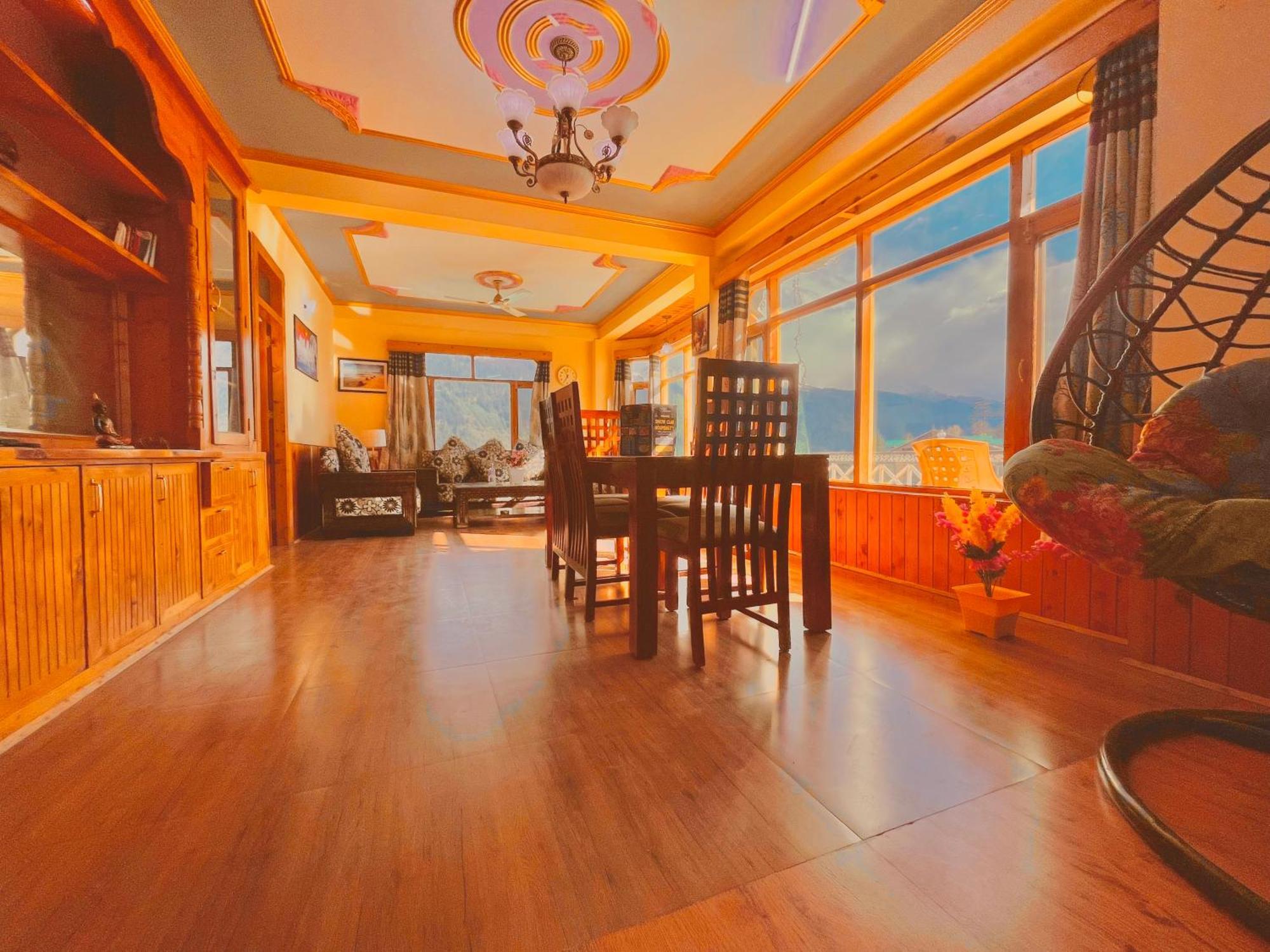 Hotel 3 Bedroom Luxury With Scenic Mountain View