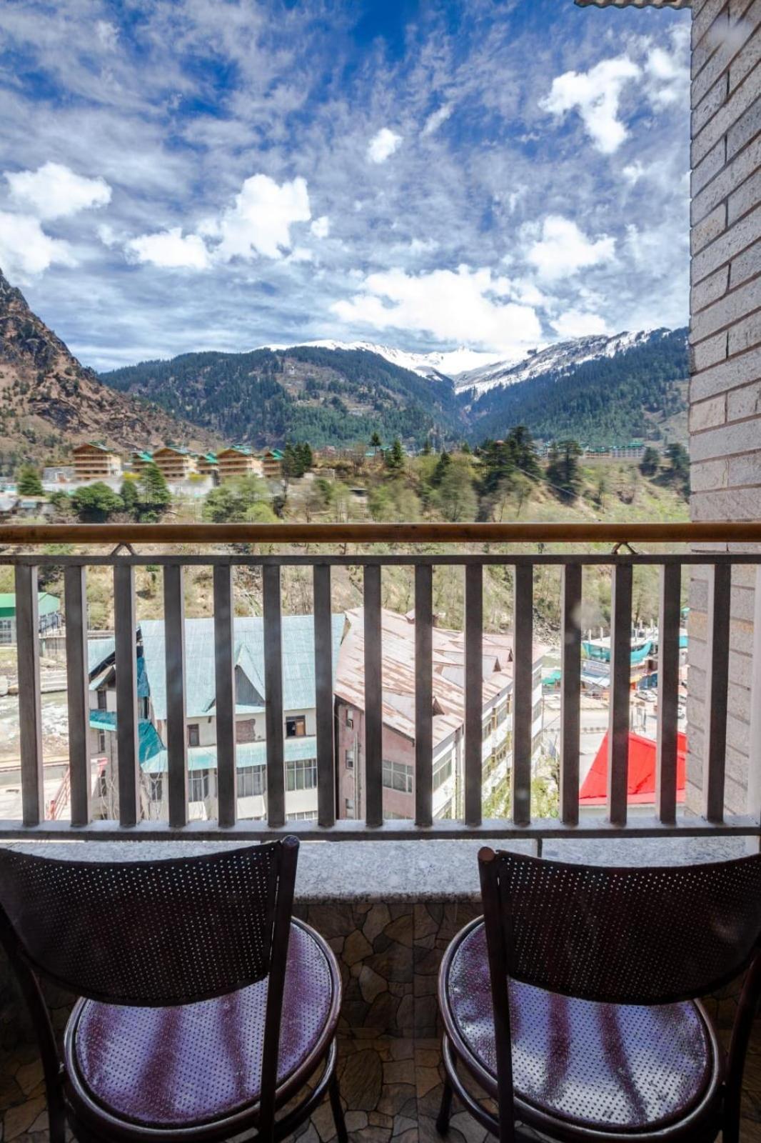 Sarthak Regency By M K Hospitality,rangri, Manali,hp,just 1 Kms From Volvo Parking 4* Manali (Himachal Pradesh)