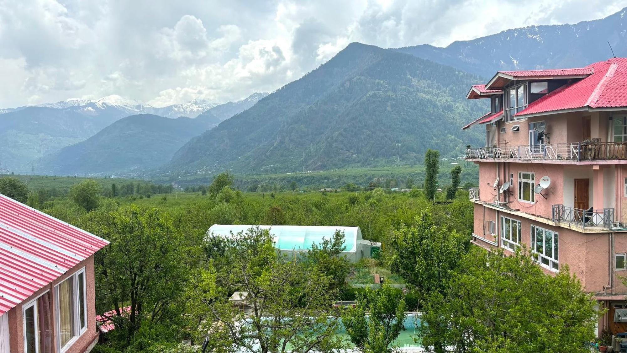 Resort Countryside Himalayan 4*
